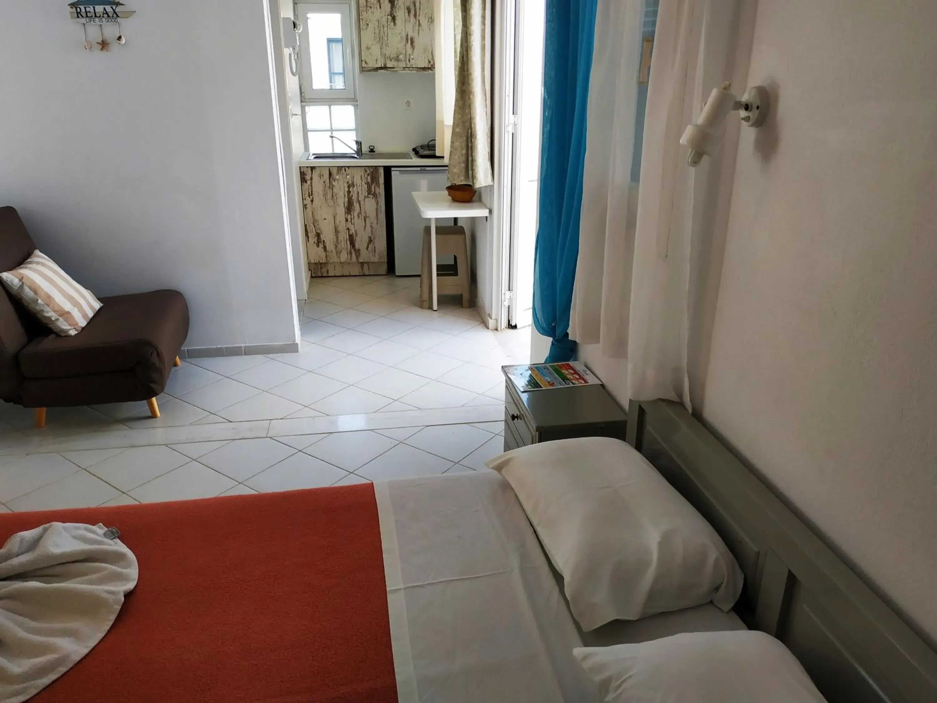 Photo of the whole room, Bed in Renia Studios Photo of the whole room, Bed in Renia Studios