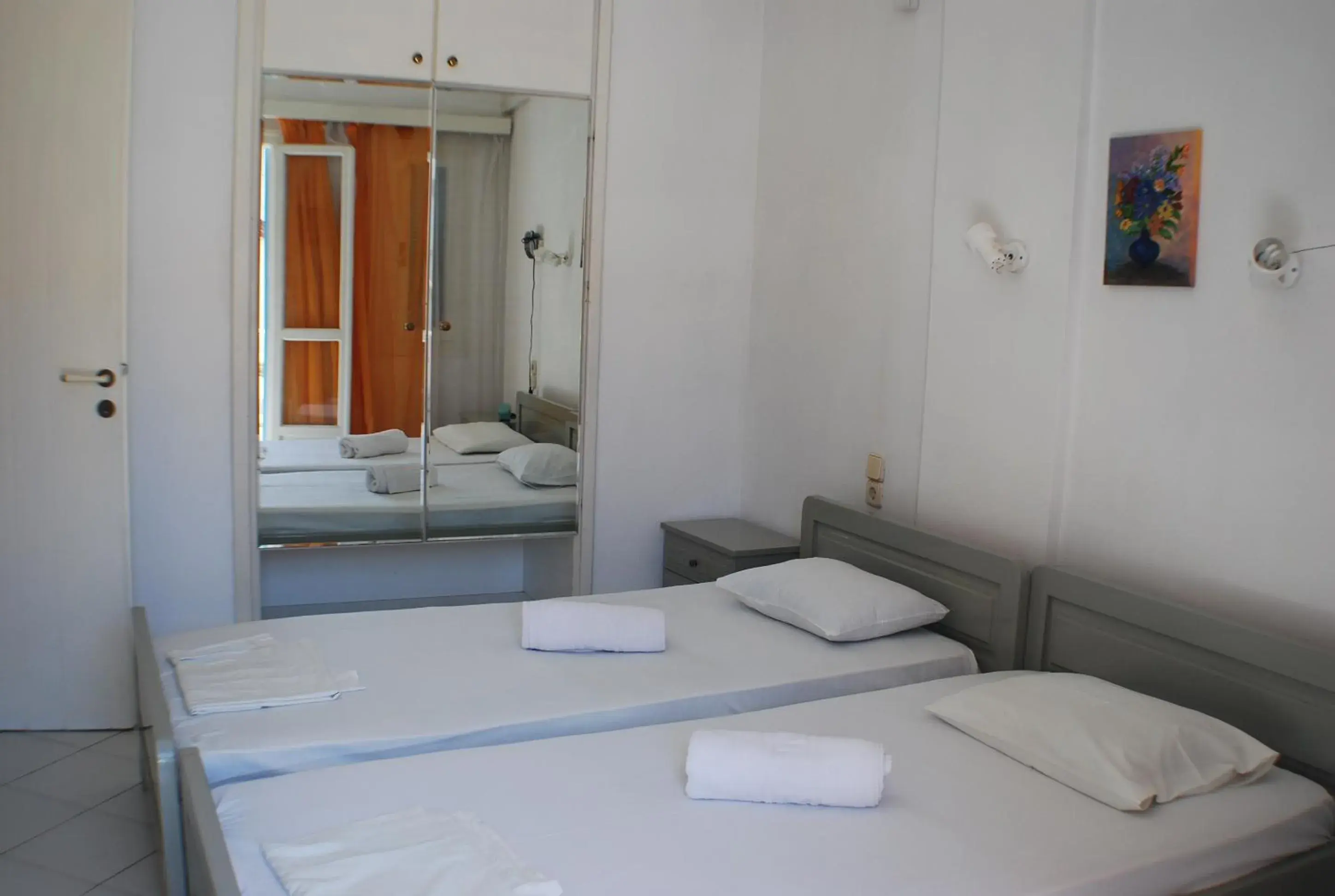 Bedroom, Bed in Renia Studios Bedroom, Bed in Renia Studios