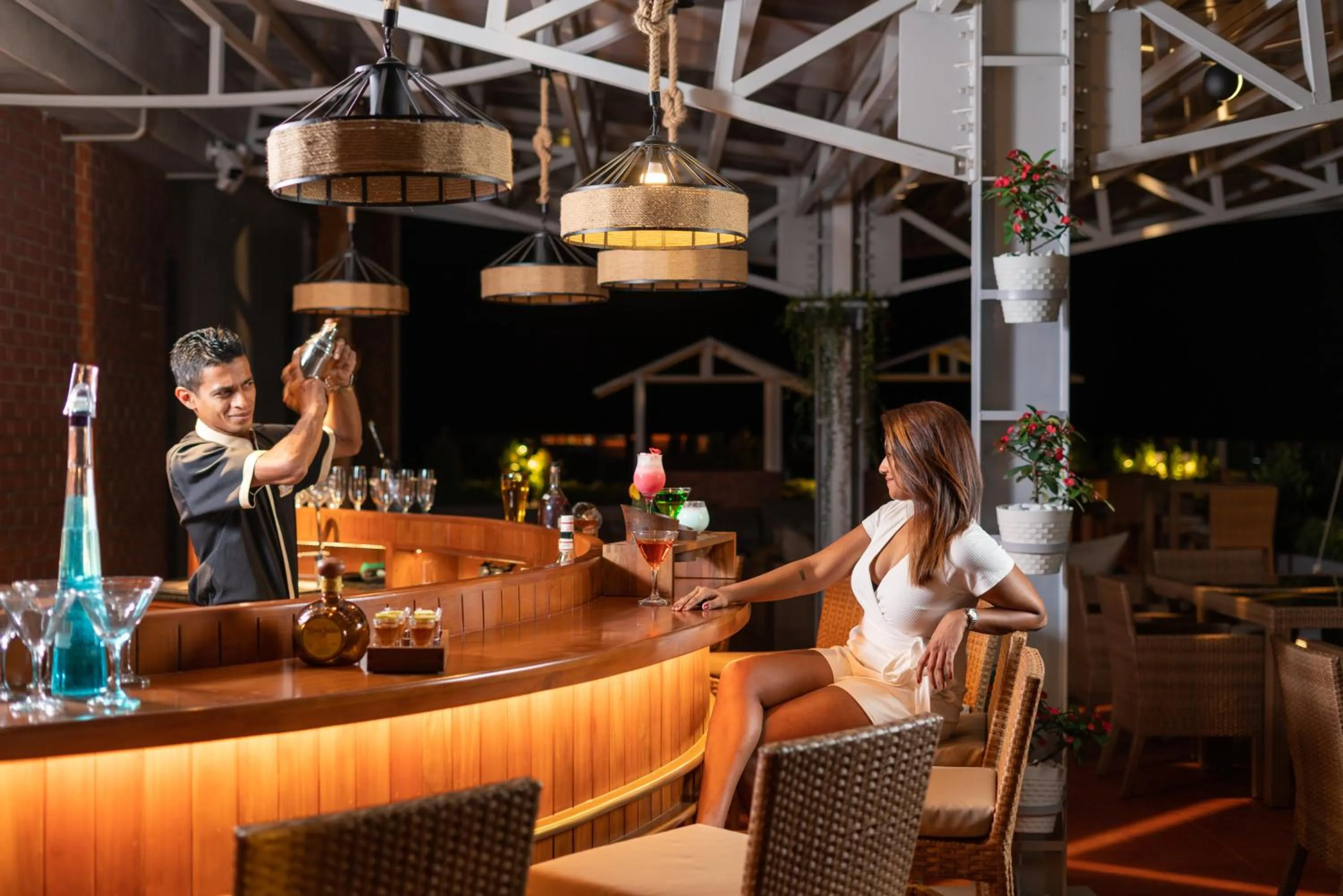 Lounge or bar in Grand Serendib Hotel
