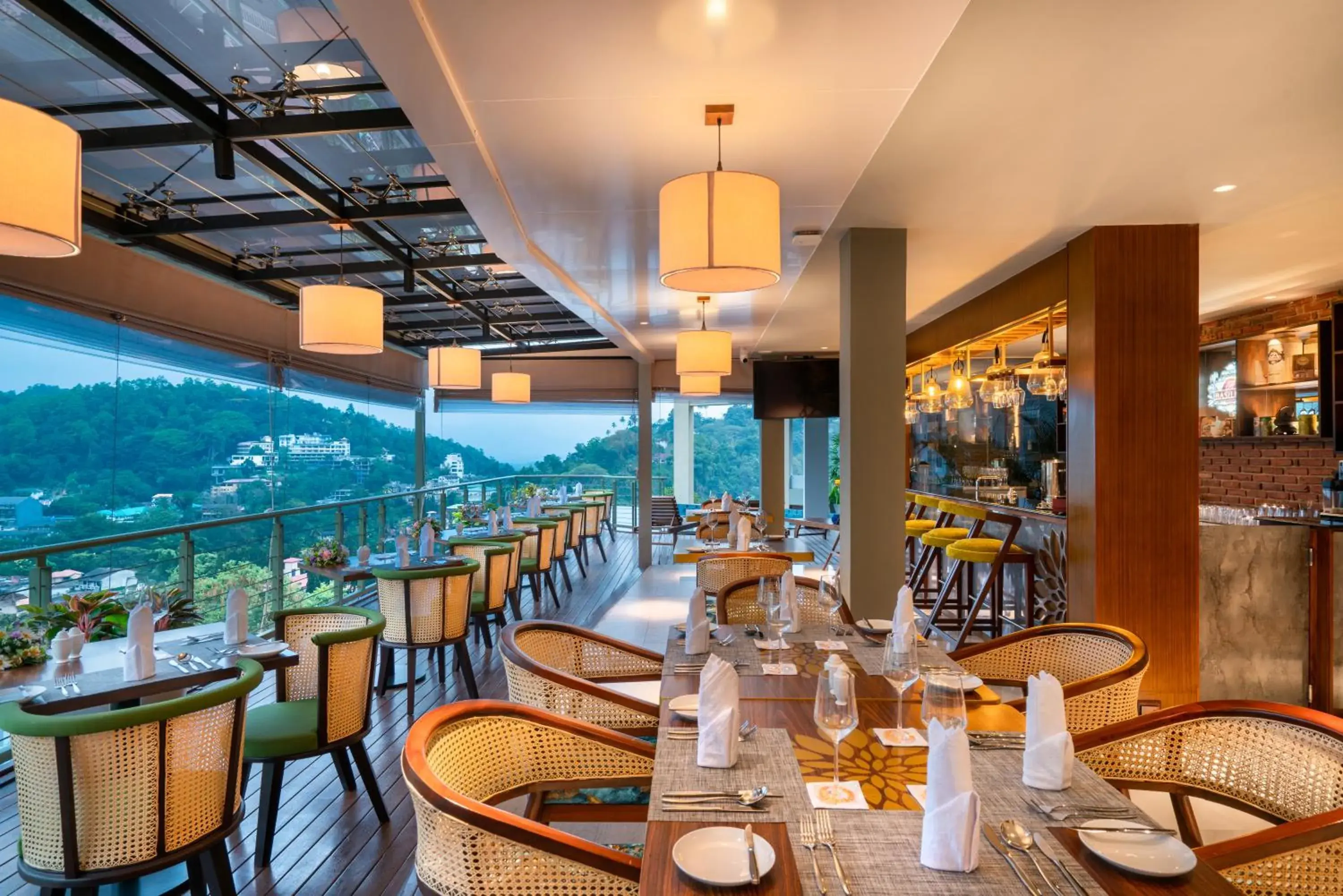 Restaurant/places to eat in Grand Serendib Hotel Restaurant/places to eat in Grand Serendib Hotel