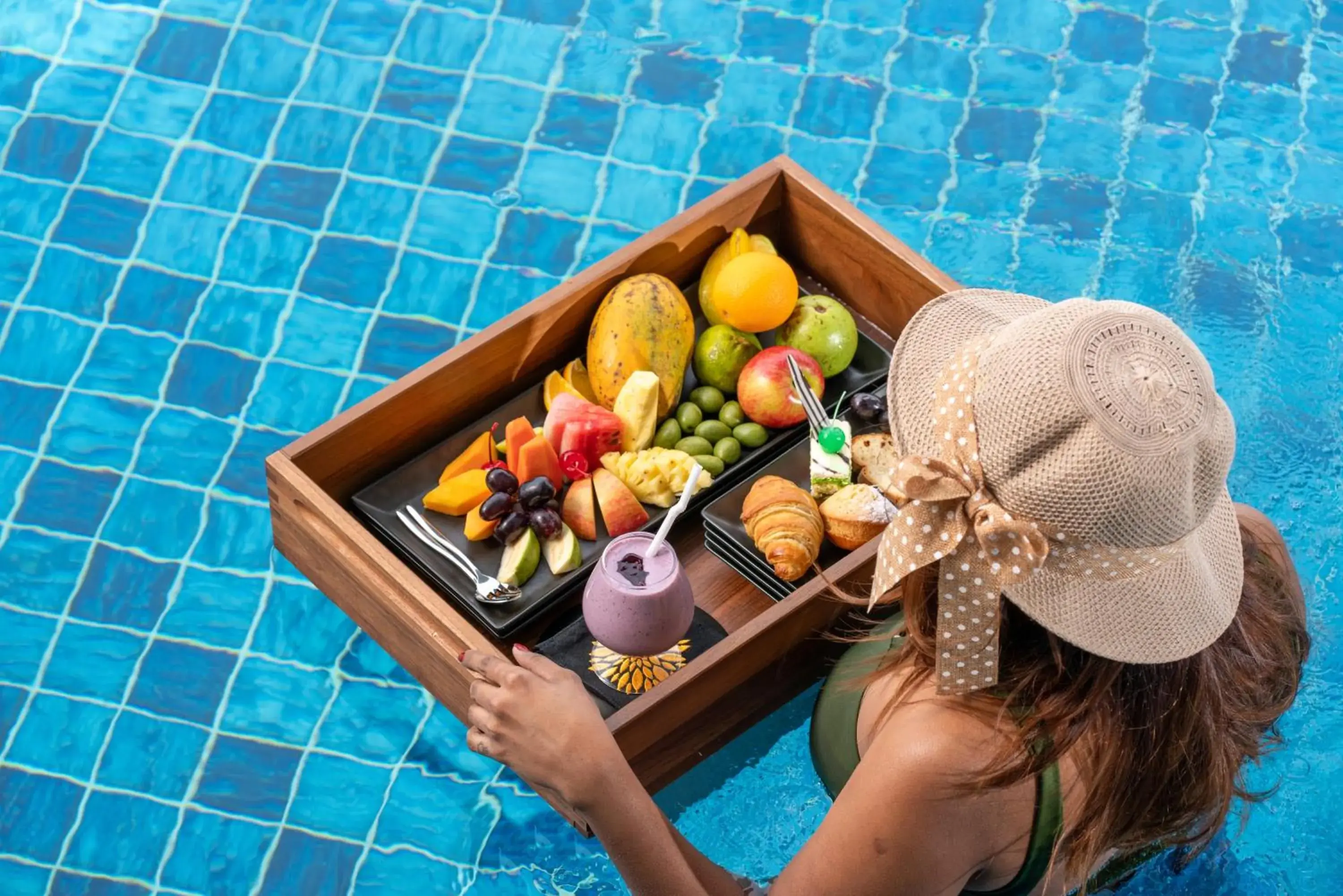 Swimming pool in Grand Serendib Hotel Swimming pool in Grand Serendib Hotel