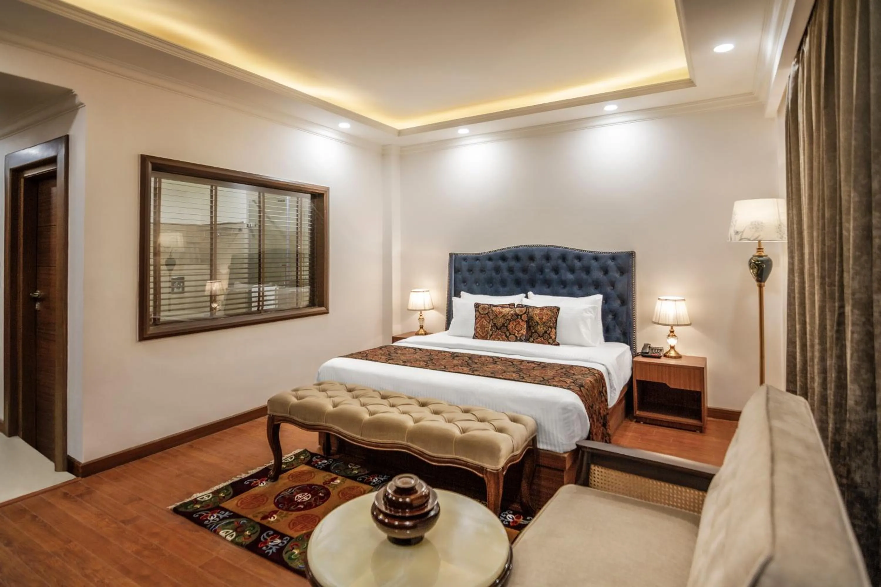 Bedroom, Bed in Hotel Gyalpo Residency - A Mountain View Luxury Hotel in Leh