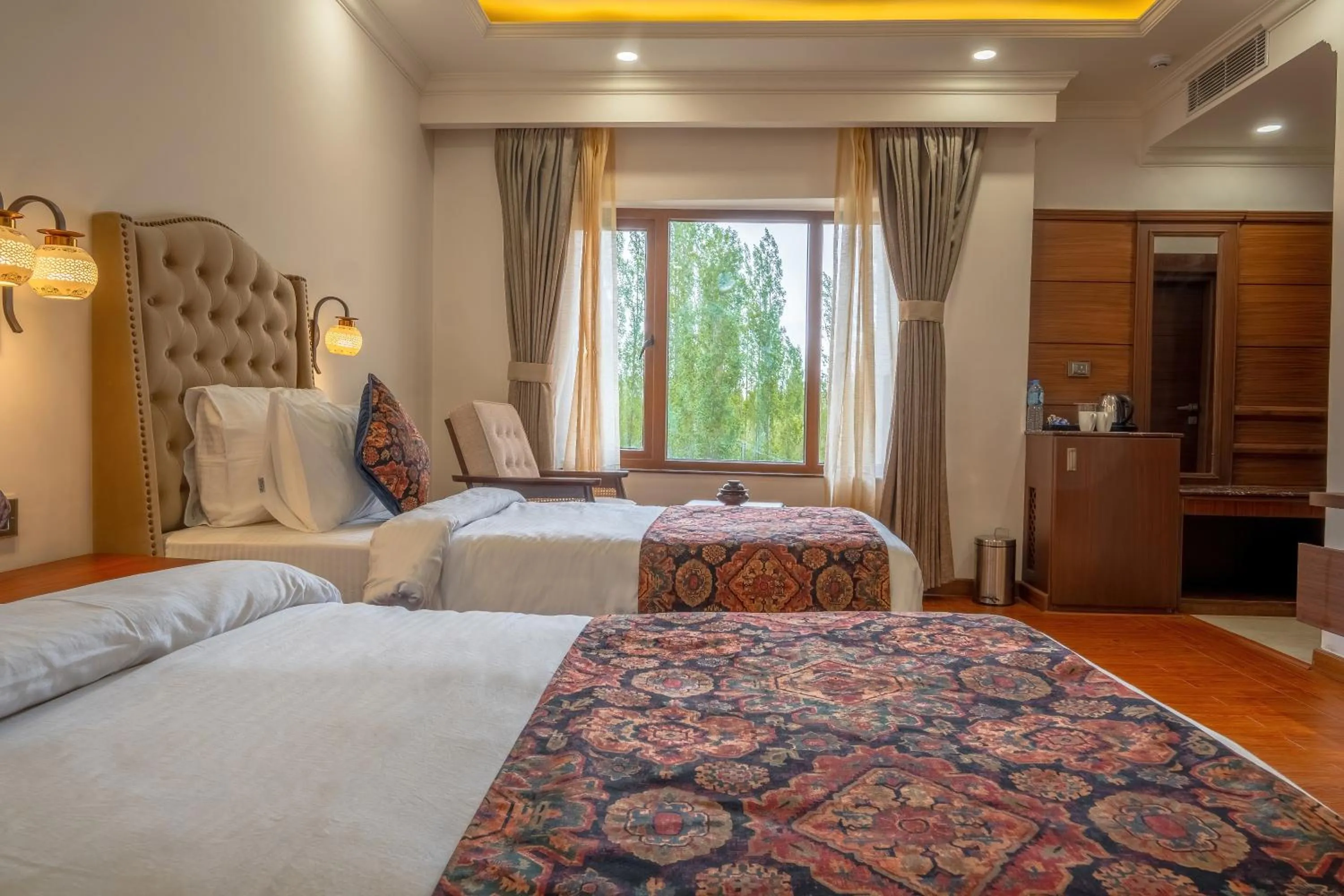 Bedroom, Bed in Hotel Gyalpo Residency - A Mountain View Luxury Hotel in Leh
