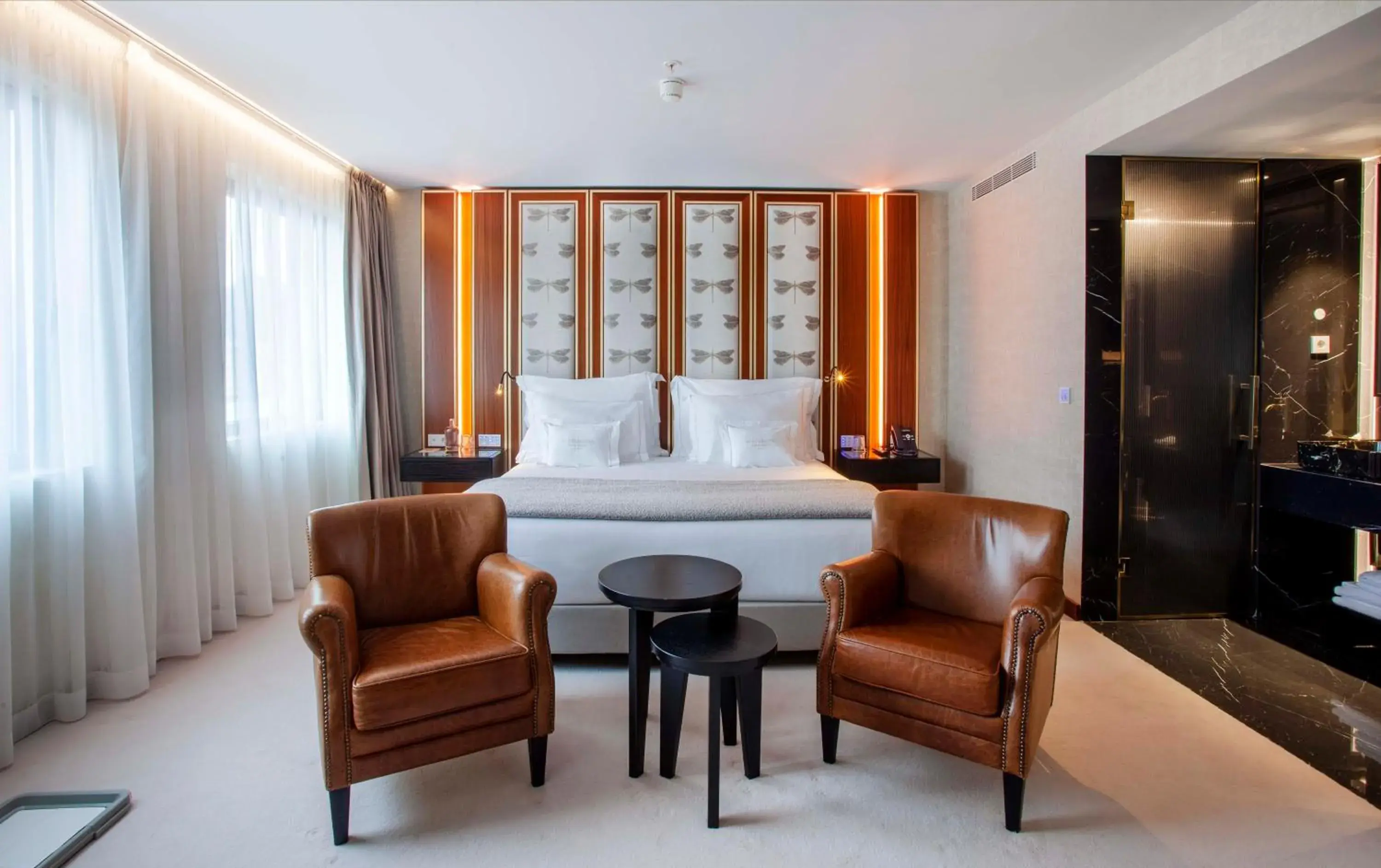 Bed in Wine & Books Porto Hotel - Small Luxury Hotels Of The World Bed in Wine & Books Porto Hotel - Small Luxury Hotels Of The World