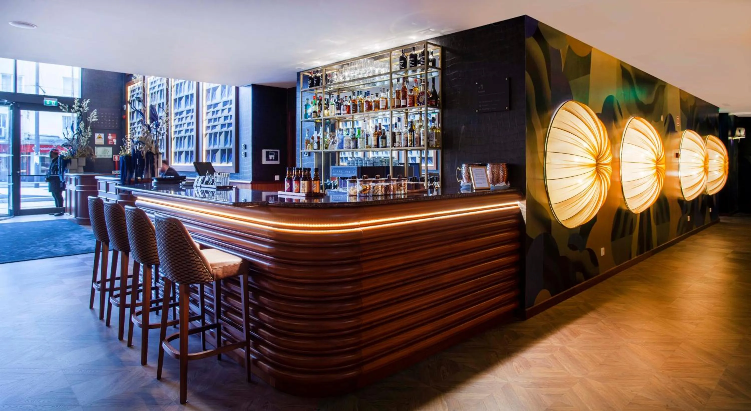 Lounge or bar in Wine & Books Porto Hotel - Small Luxury Hotels Of The World