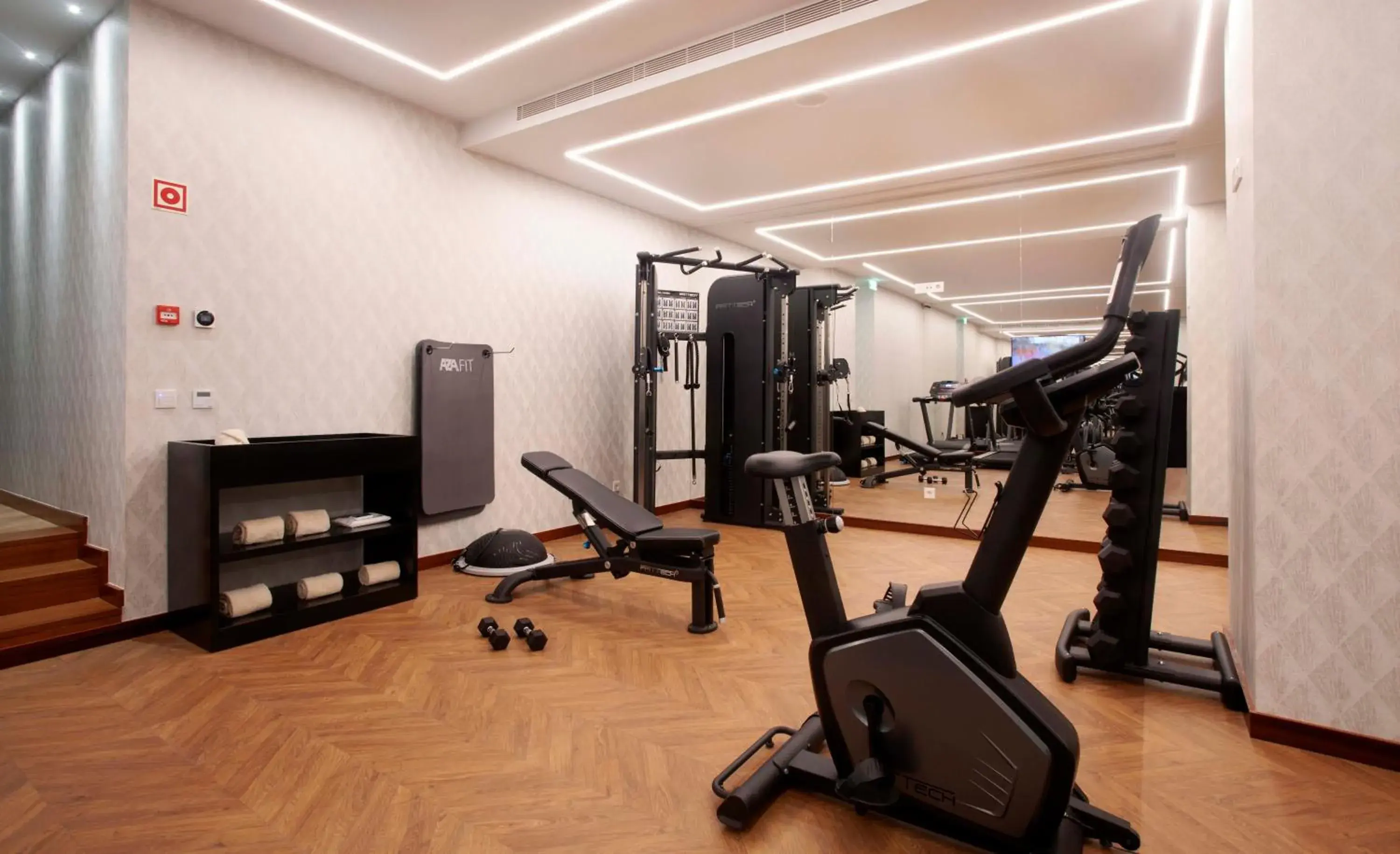 Fitness centre/facilities in Wine & Books Porto Hotel - Small Luxury Hotels Of The World Fitness centre/facilities in Wine & Books Porto Hotel - Small Luxury Hotels Of The World