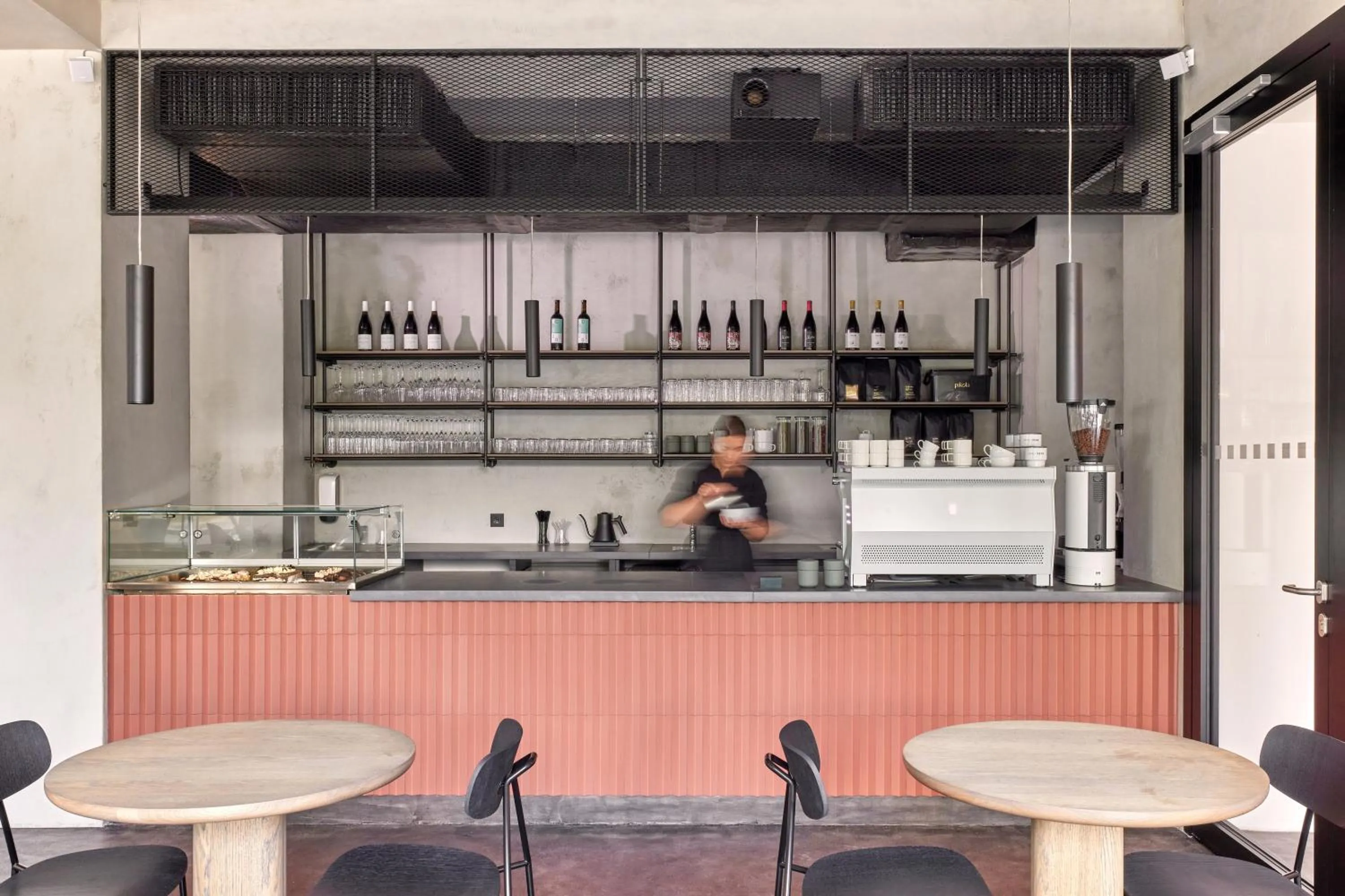 Restaurant/places to eat in Hotel PERK