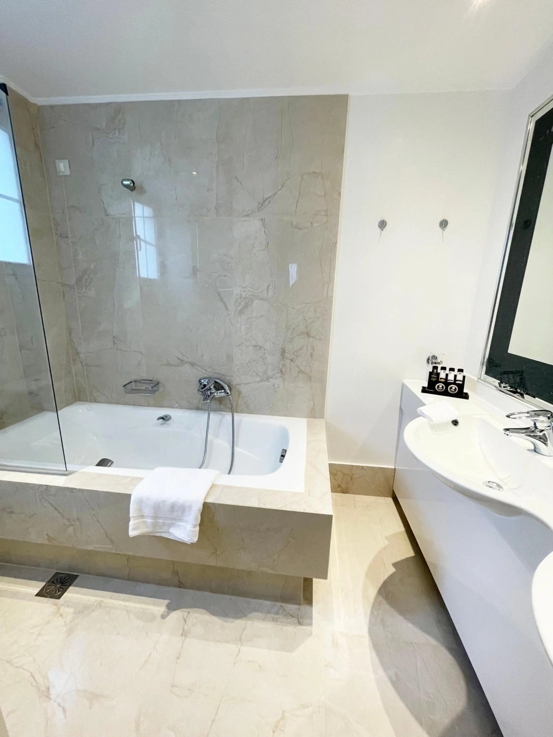 Bathroom in Theoxenia House Hotel