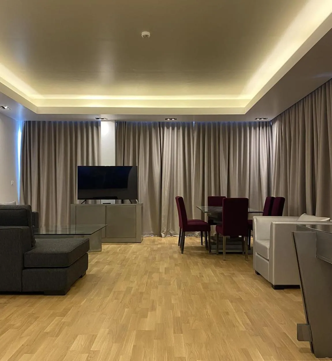 TV and multimedia in Theoxenia House Hotel