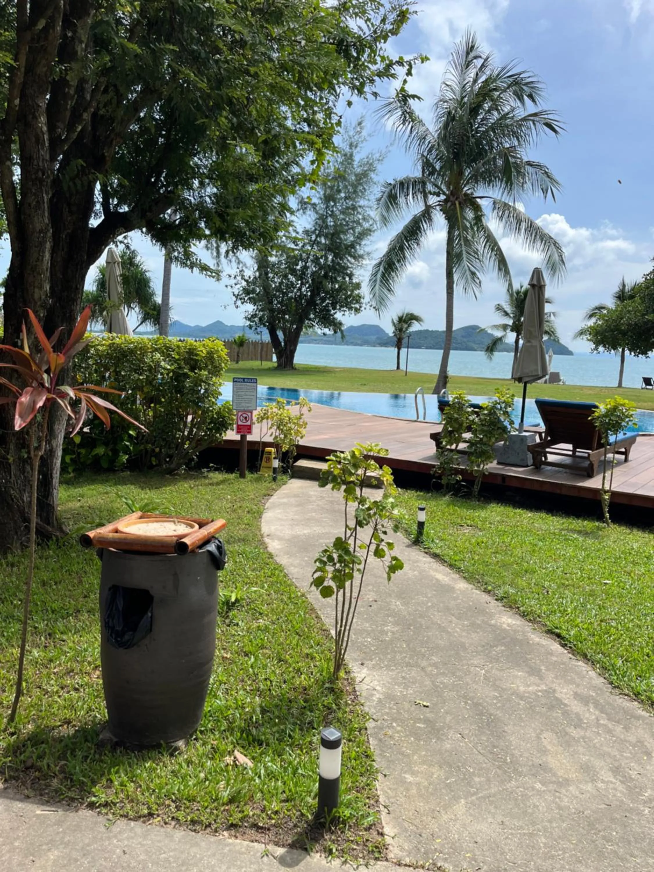 Swimming pool in Better View Koh Yao Yai