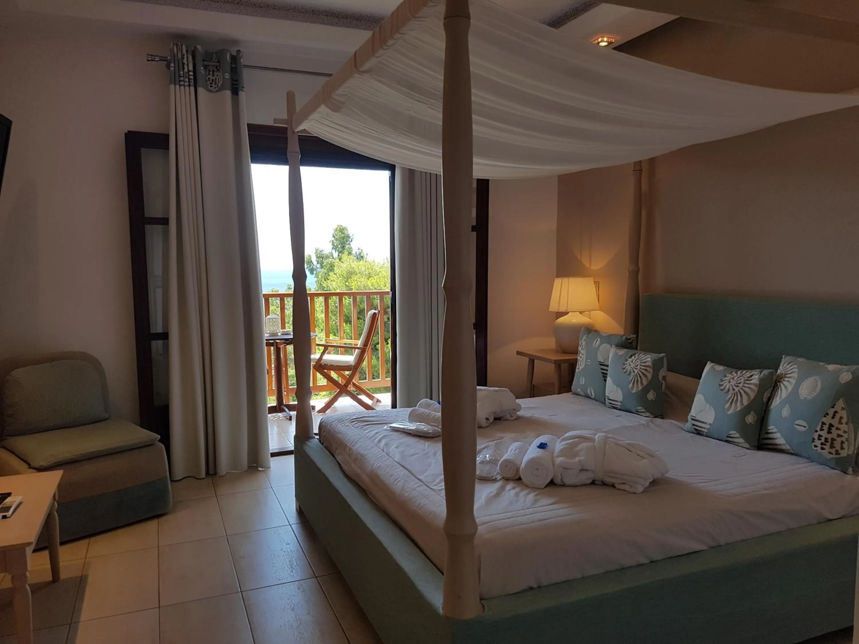 Bedroom, Bed in Magic Hotel