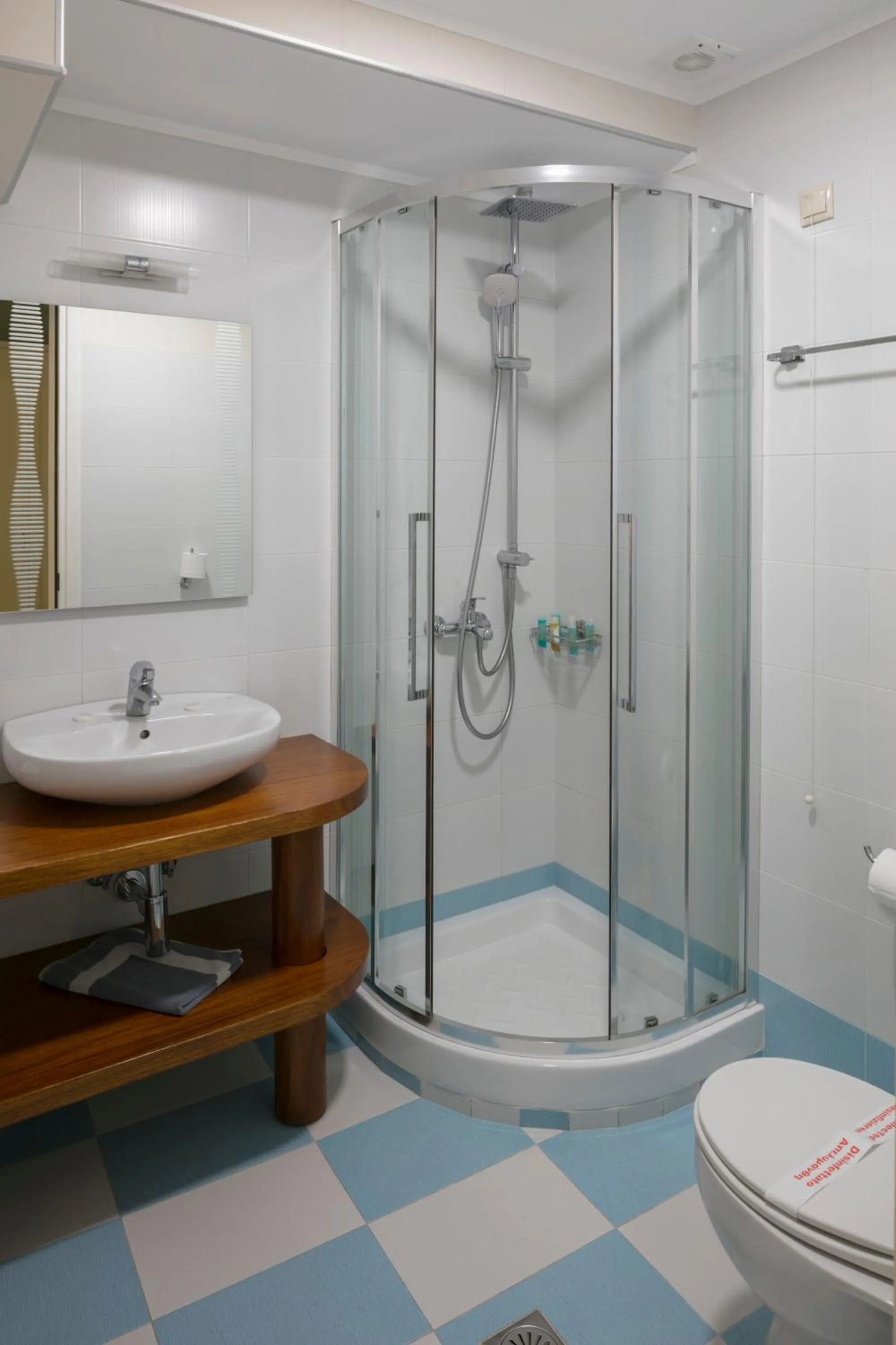 Shower in Magic Hotel