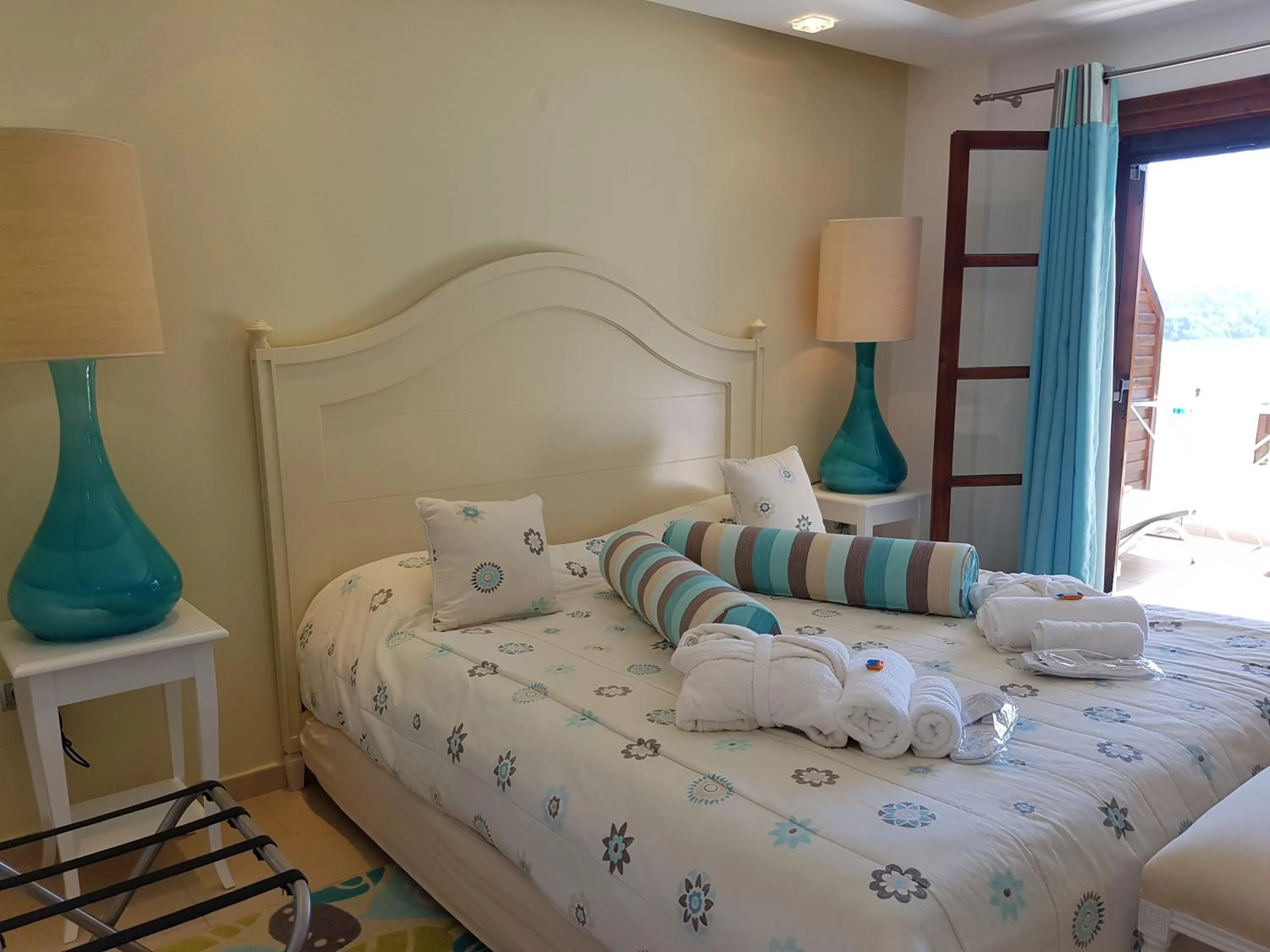 Bedroom, Bed in Magic Hotel