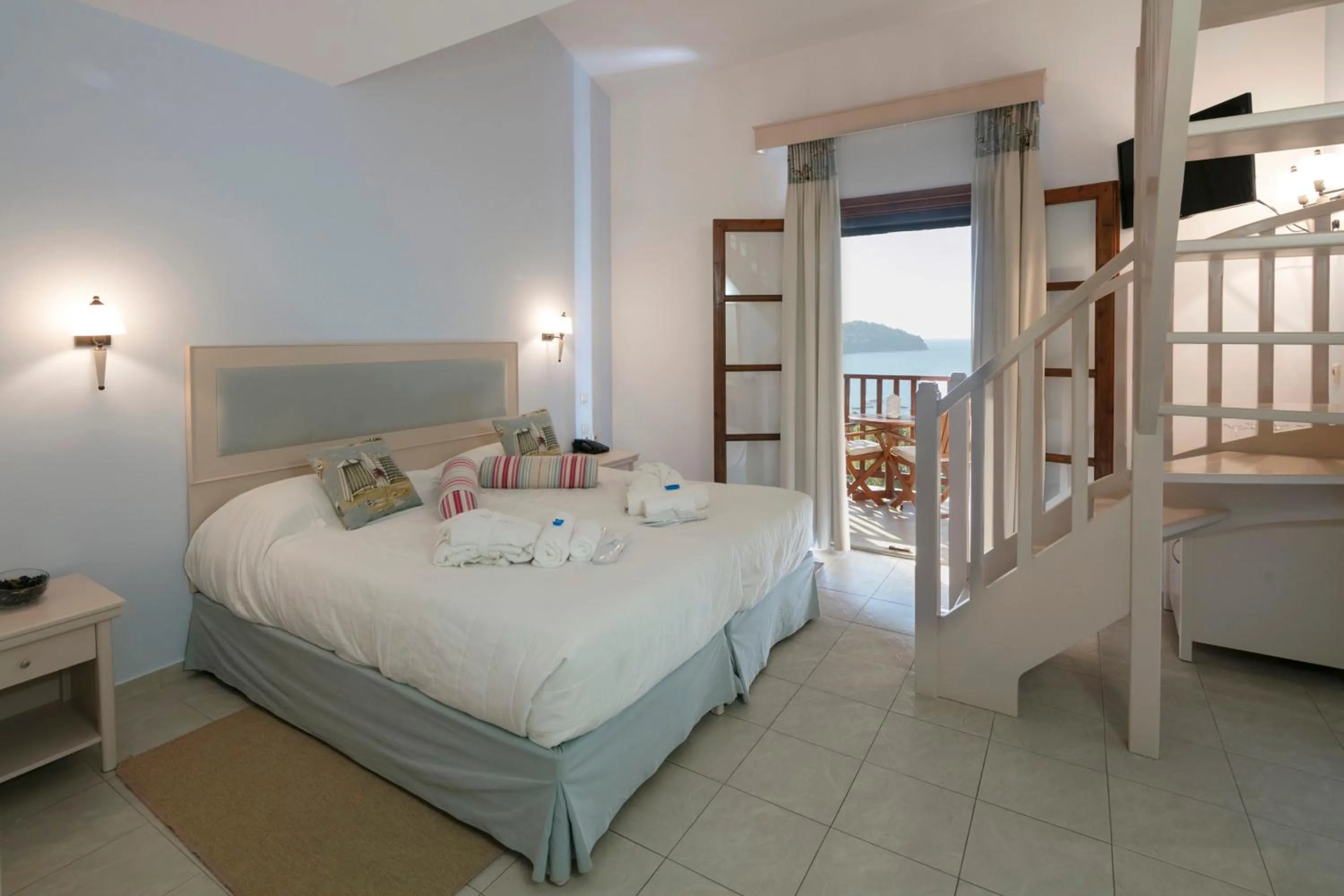 Bedroom, Bed in Magic Hotel