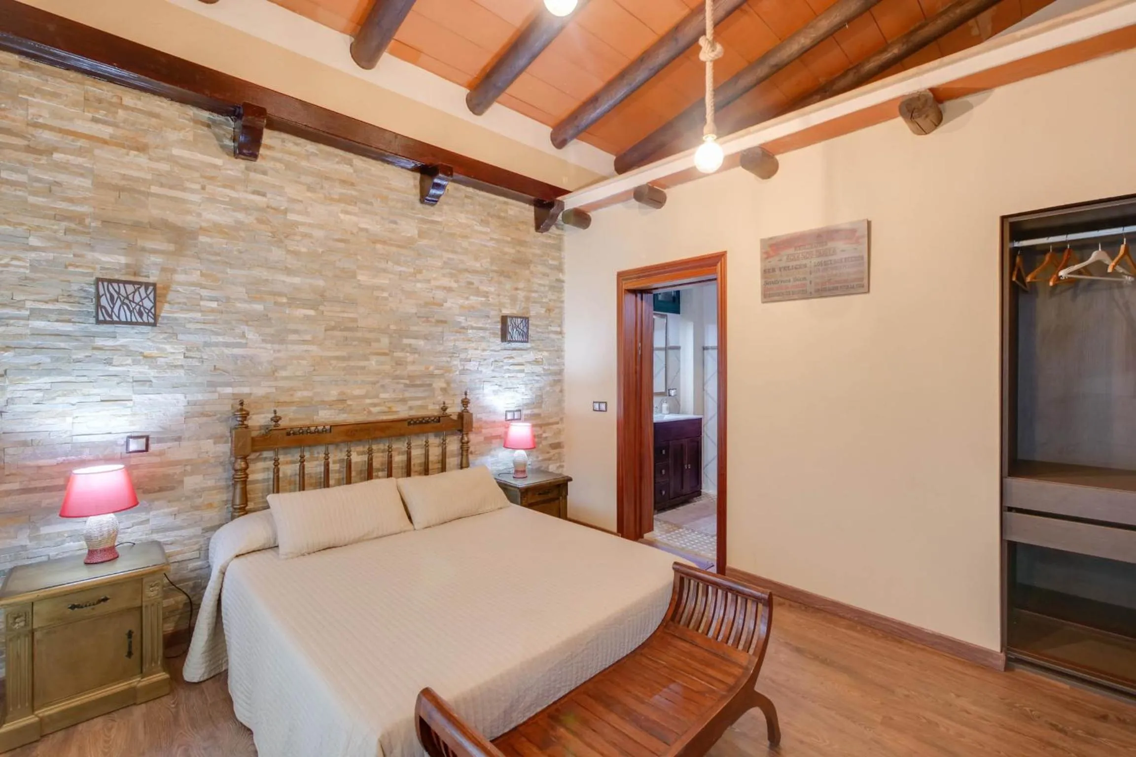 Property building, Bed in Melongos