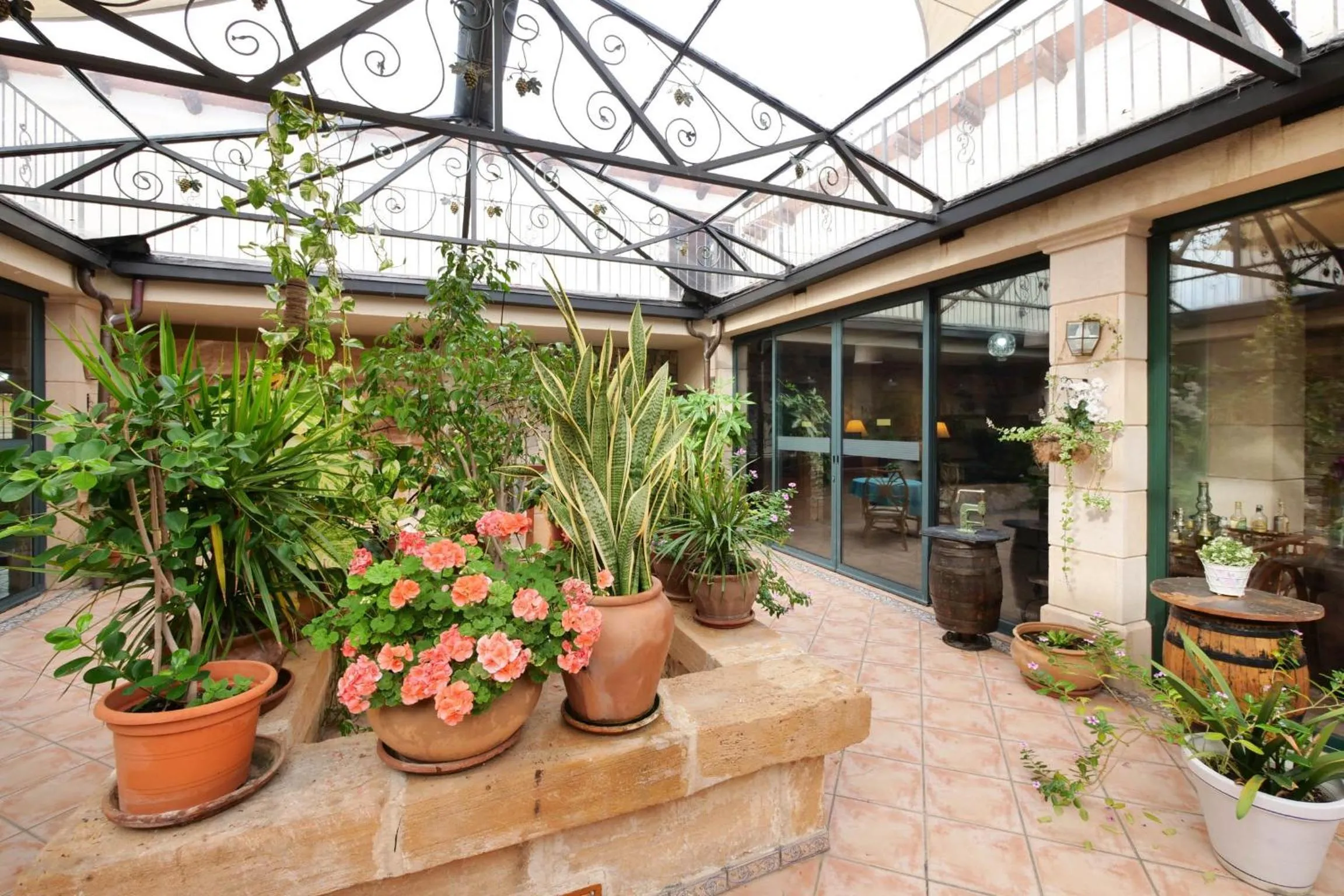 Property building in Melongos