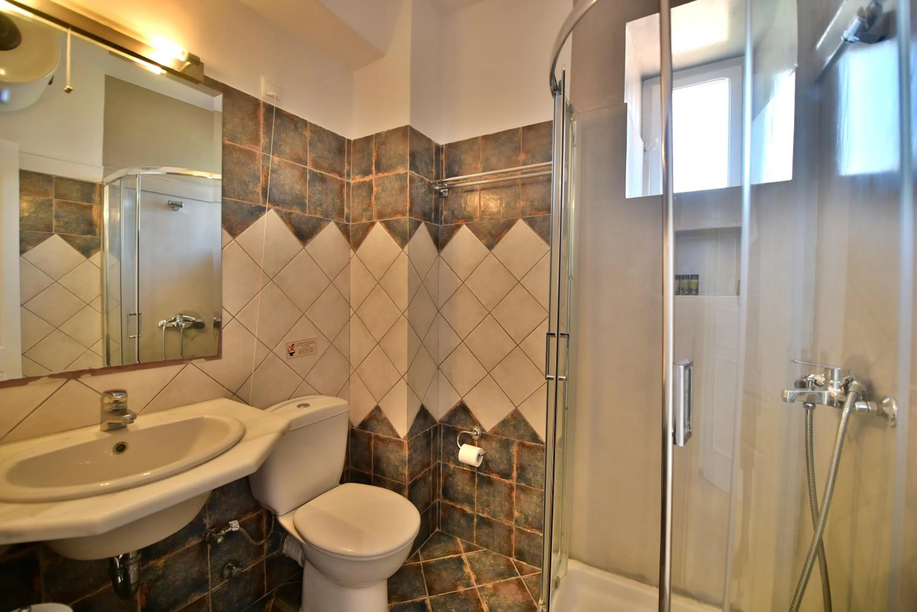 Bathroom in Mistral Hotel