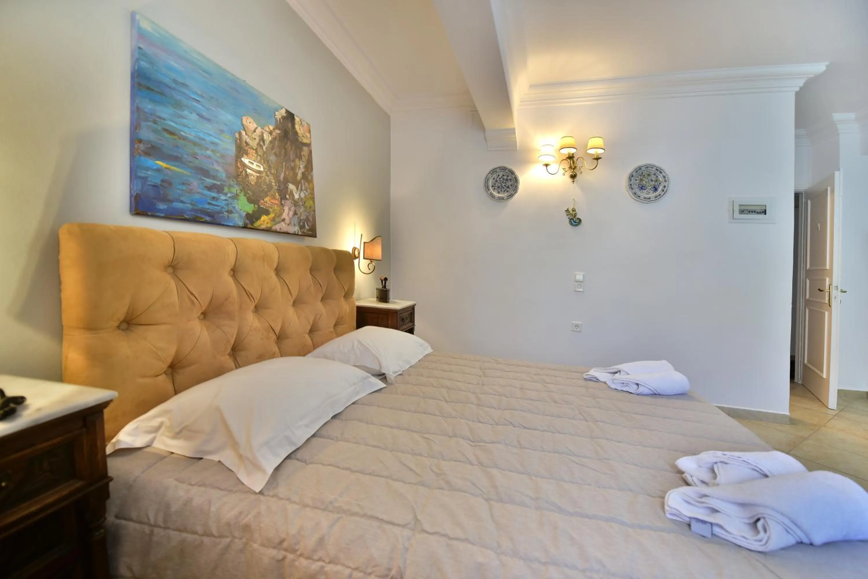 Bedroom, Bed in Mistral Hotel