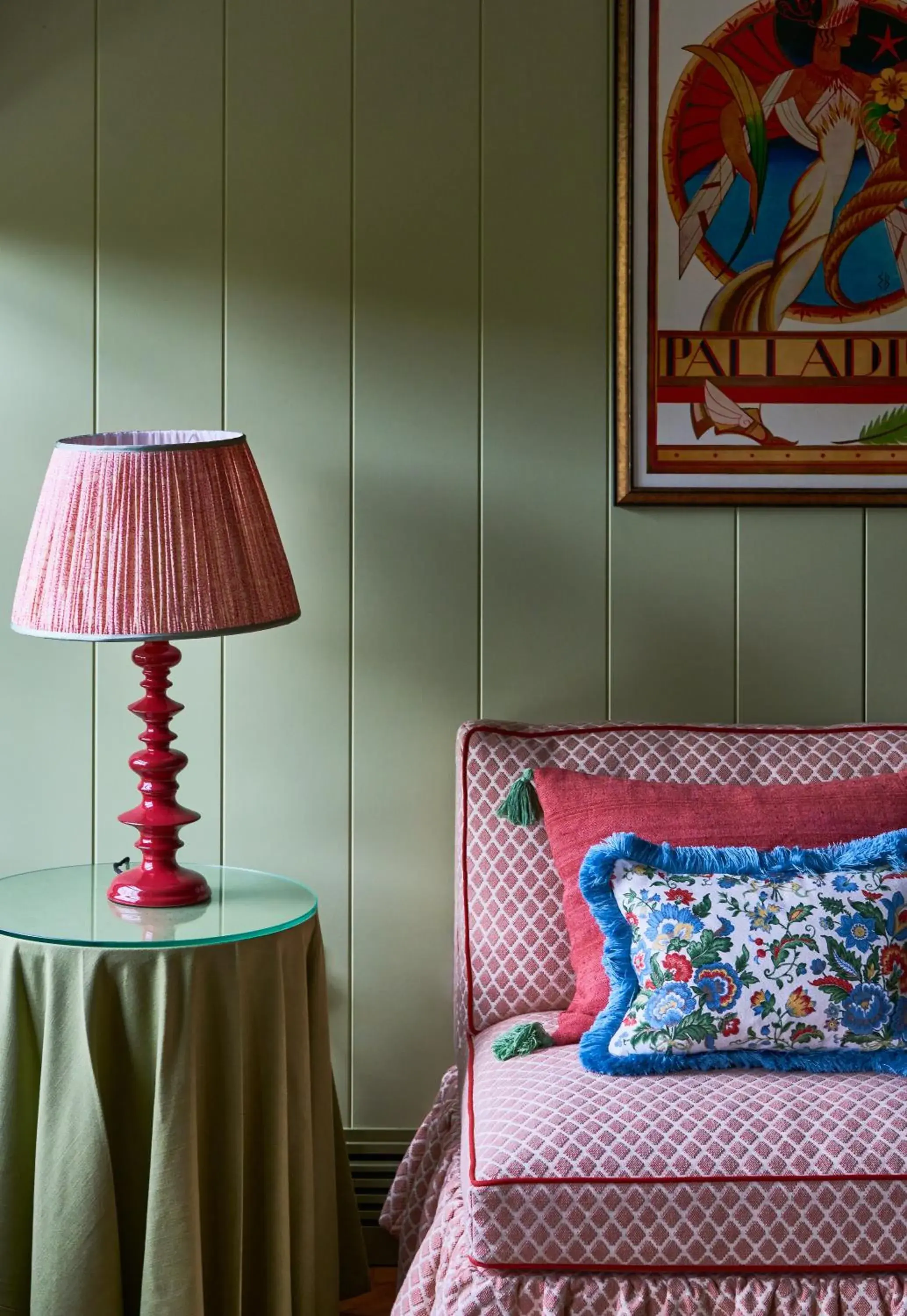 Seating area, Bed in Beaverbrook Town House Seating area, Bed in Beaverbrook Town House