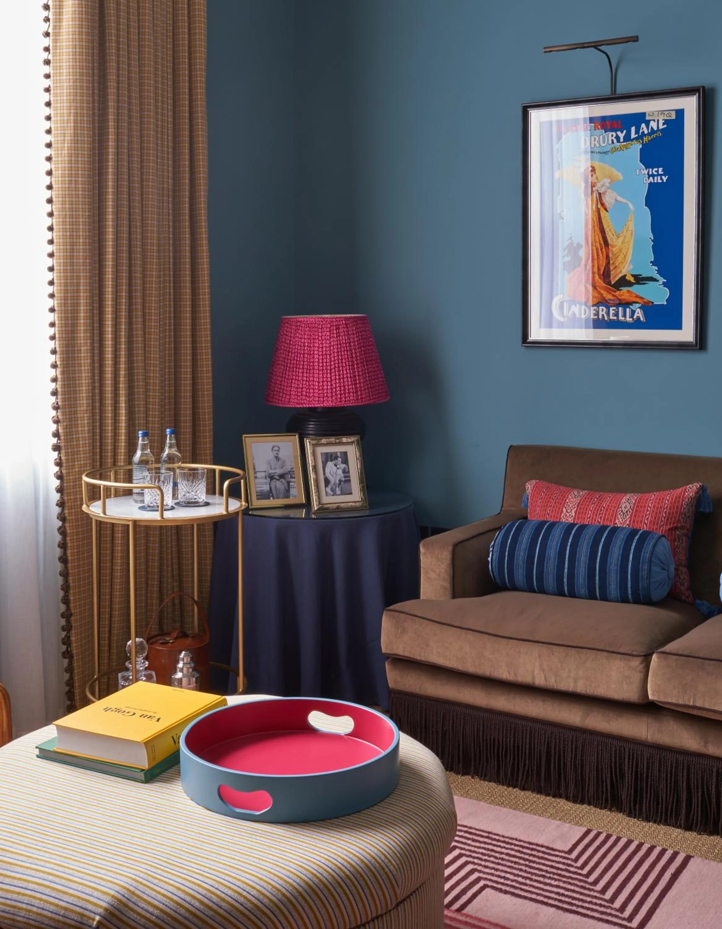 Seating area, Bed in Beaverbrook Town House