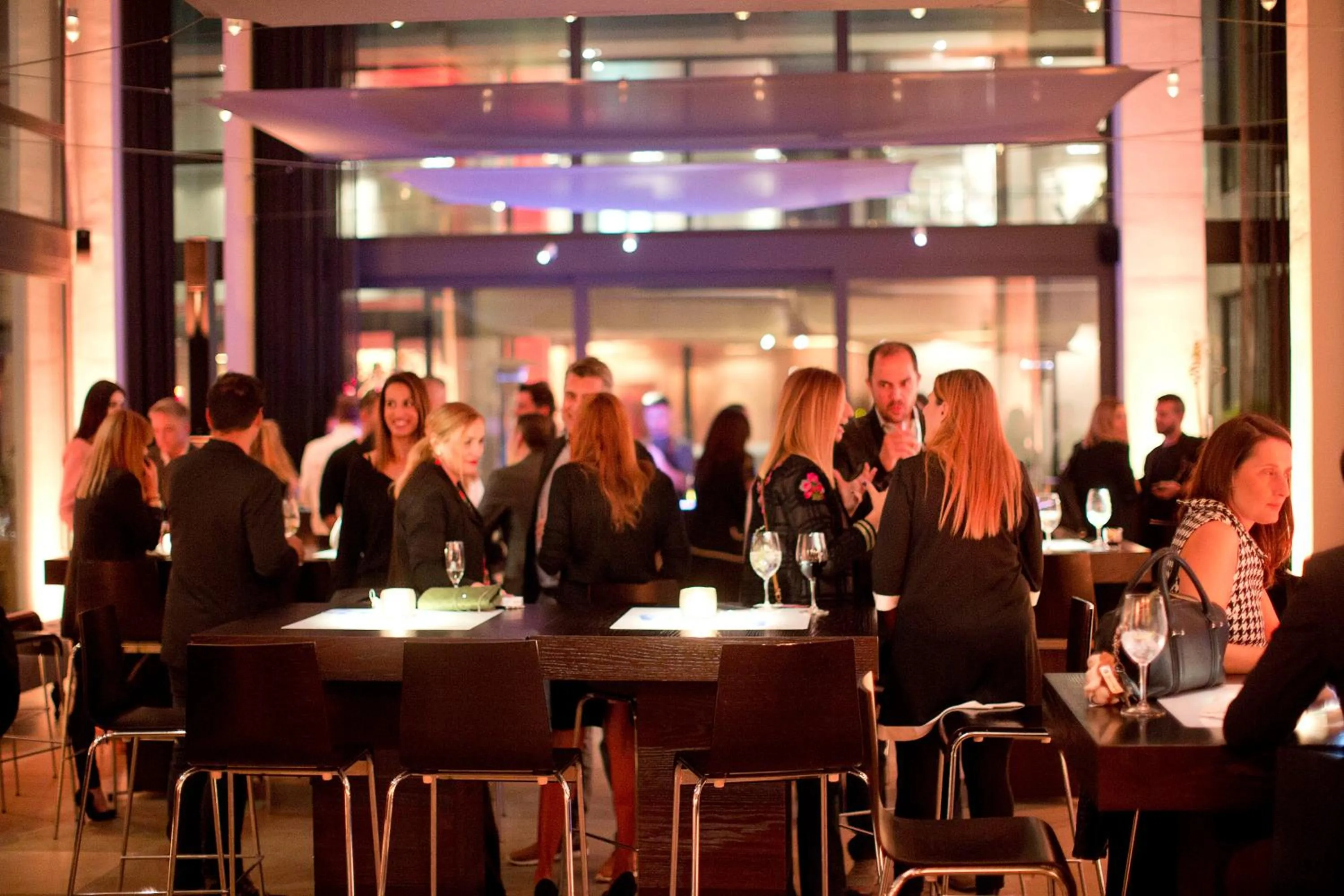 Evening entertainment in Life Gallery Athens