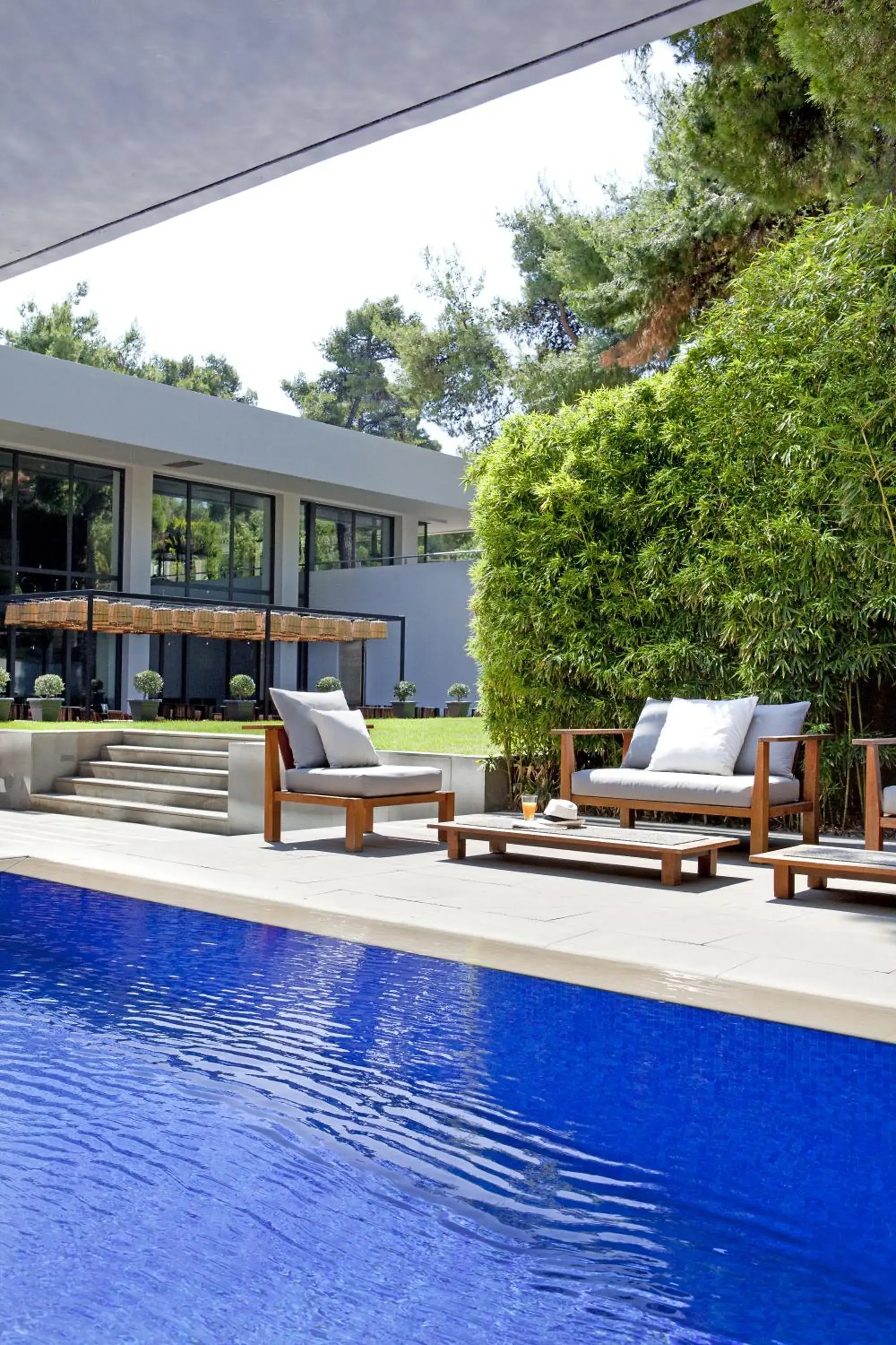 Property building in Life Gallery Athens Property building in Life Gallery Athens