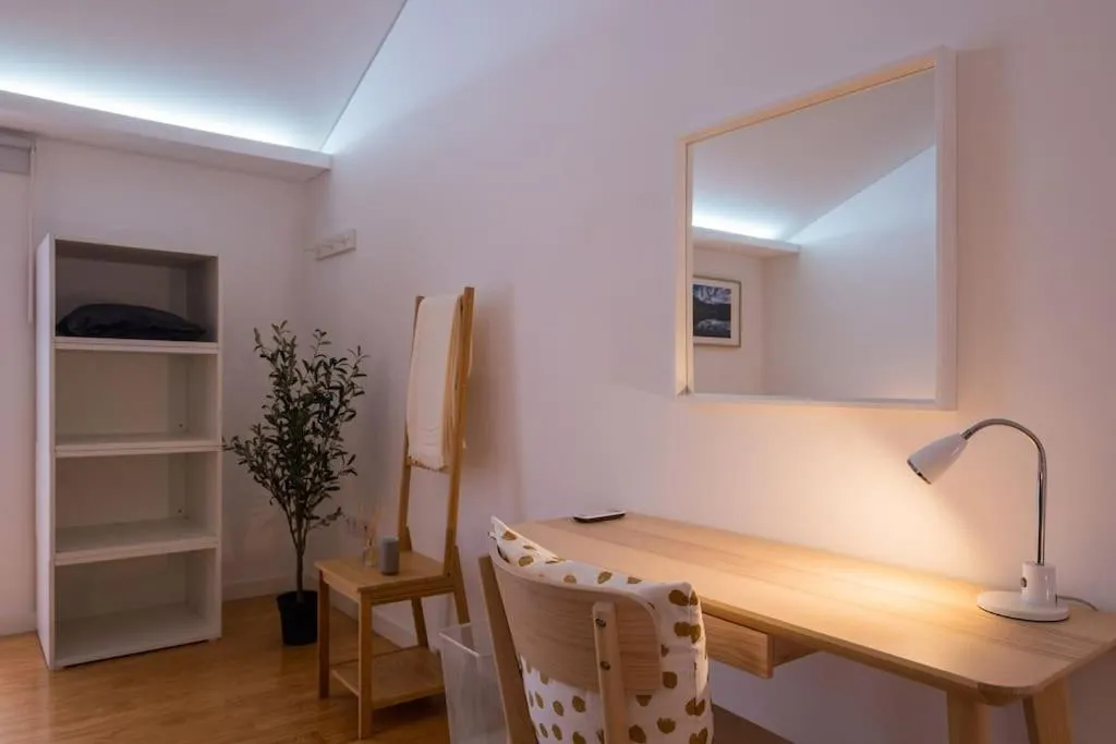 Vila Nova Suite Apt (historic PDL city center)