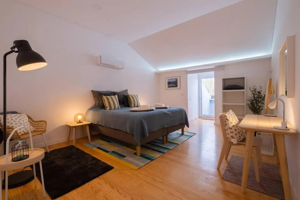 Bed in Vila Nova Suite Apt (historic PDL city center)
