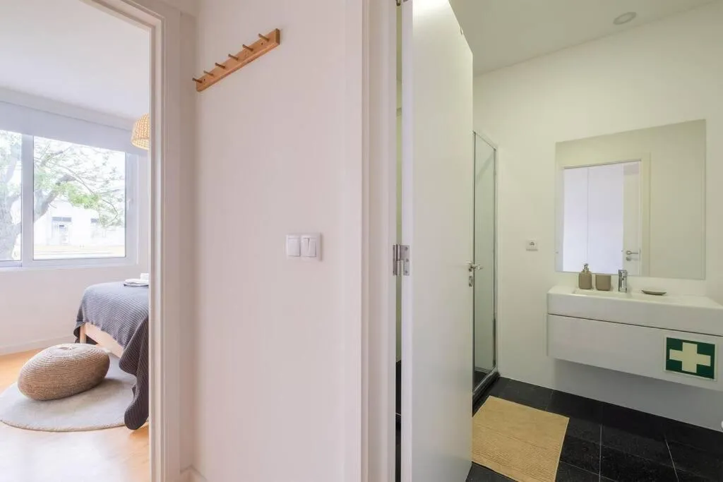 Bathroom in Vila Nova Suite Apt (historic PDL city center)