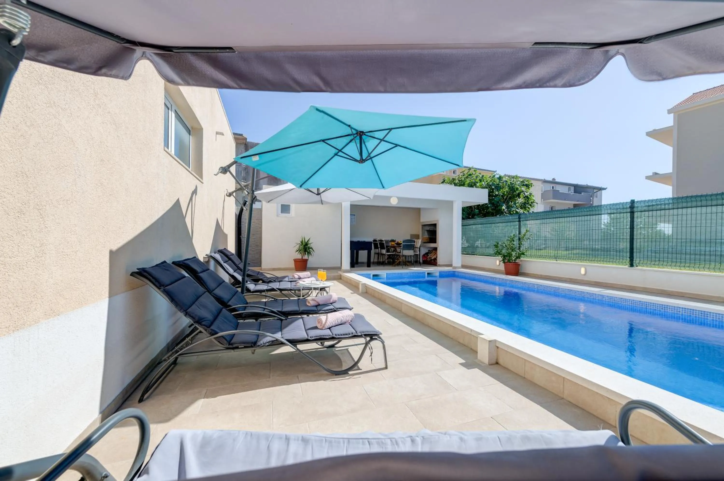 Shower in Apartment Renata + PRIVATE swimming pool in SPLIT