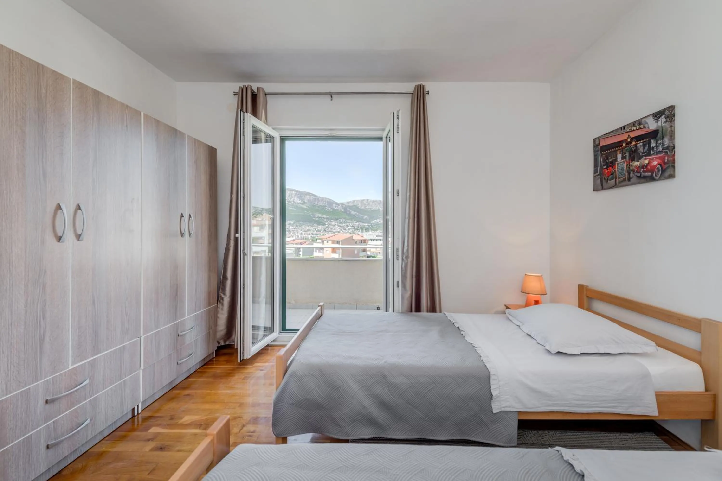 Bed in Apartment Renata + PRIVATE swimming pool in SPLIT