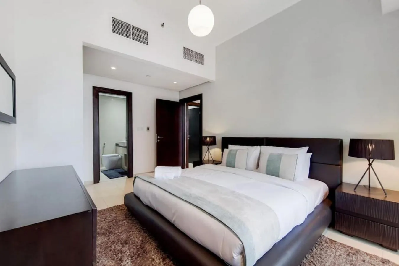 Bedroom, Bed in Silverene Tower B, Dubai Marina - Vibrant Two Bedroom