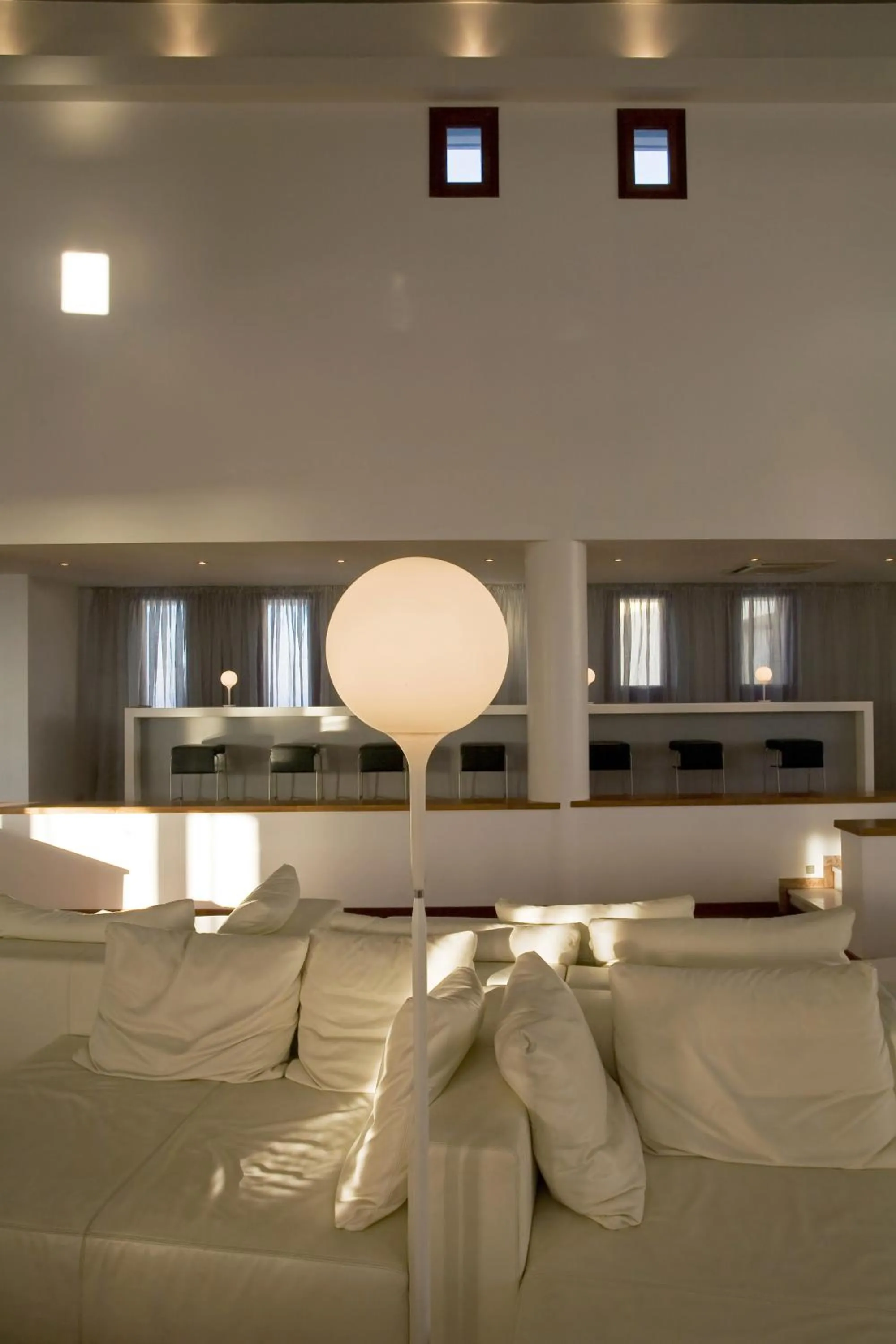 Lounge or bar, Bed in The Majestic Hotel