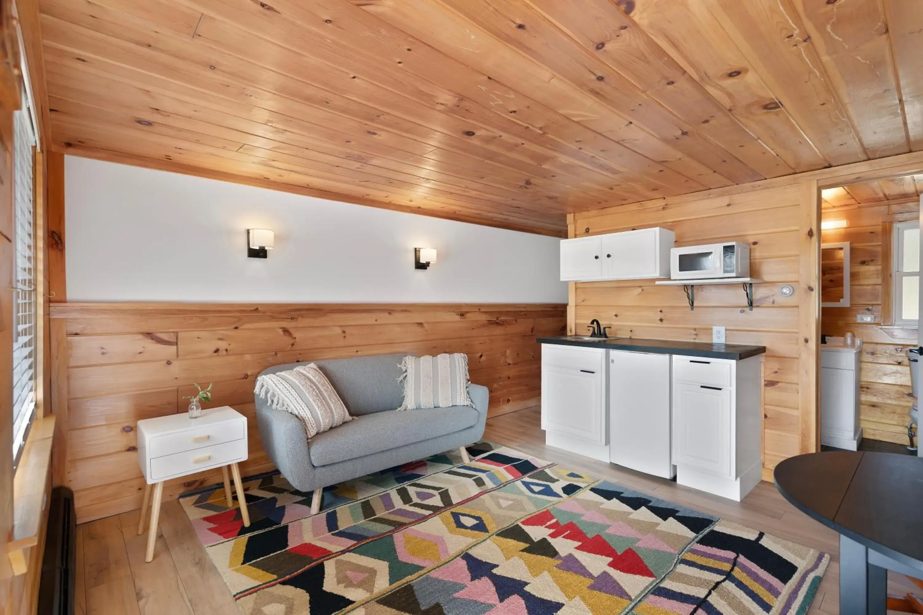 One Bedroom Suite with Two Queen Beds in Wolfjaw Lodge One Bedroom Suite with Two Queen Beds in Wolfjaw Lodge