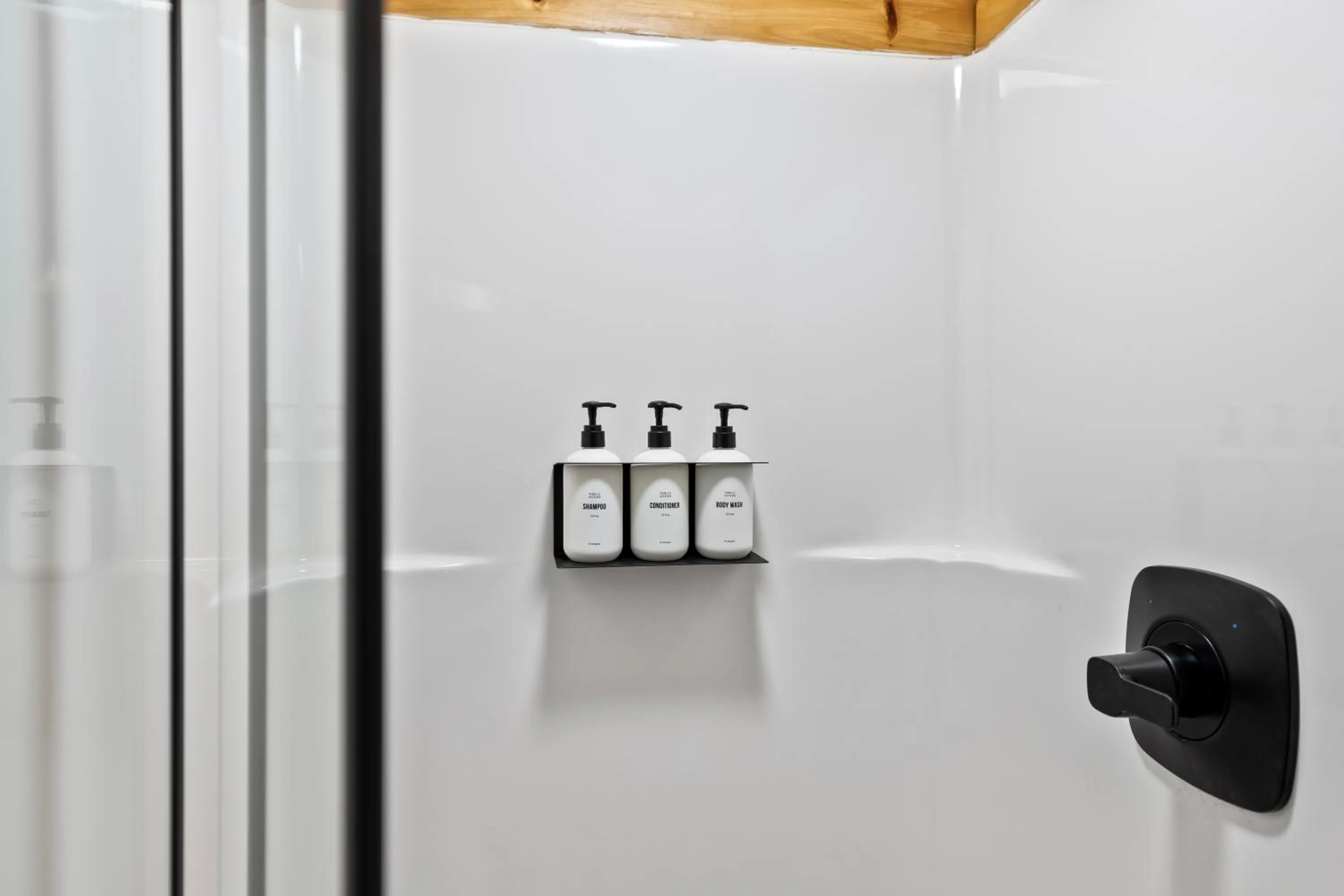 Bathroom in Wolfjaw Lodge