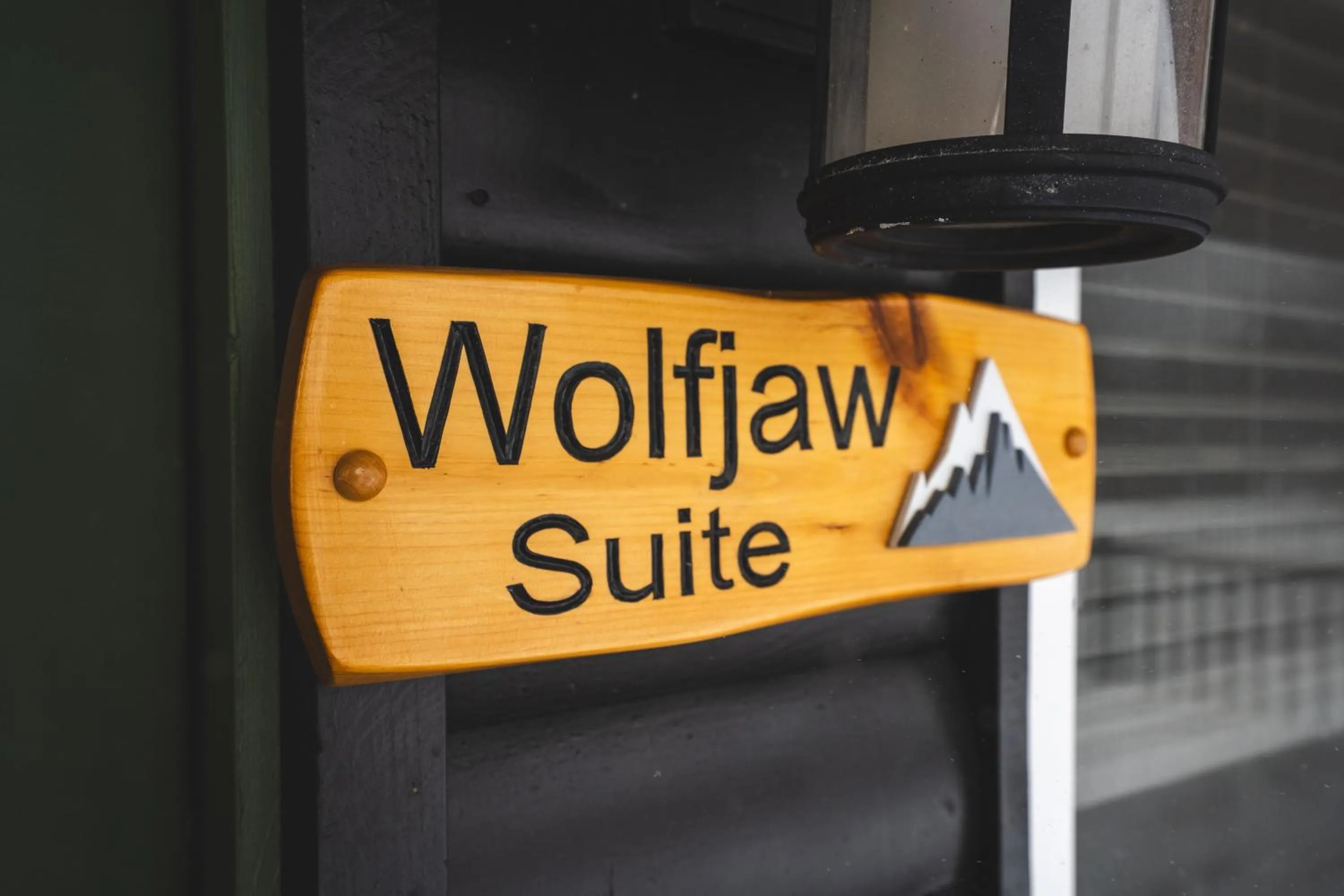 Wolfjaw Lodge