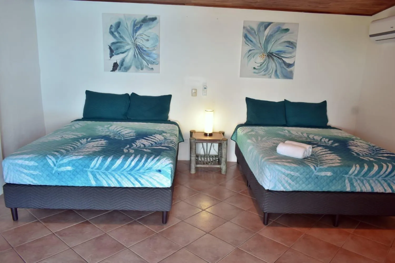 Bed in Hotel Planeta Sano