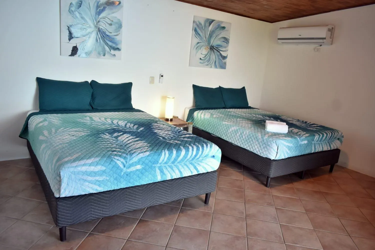 Bed in Hotel Planeta Sano