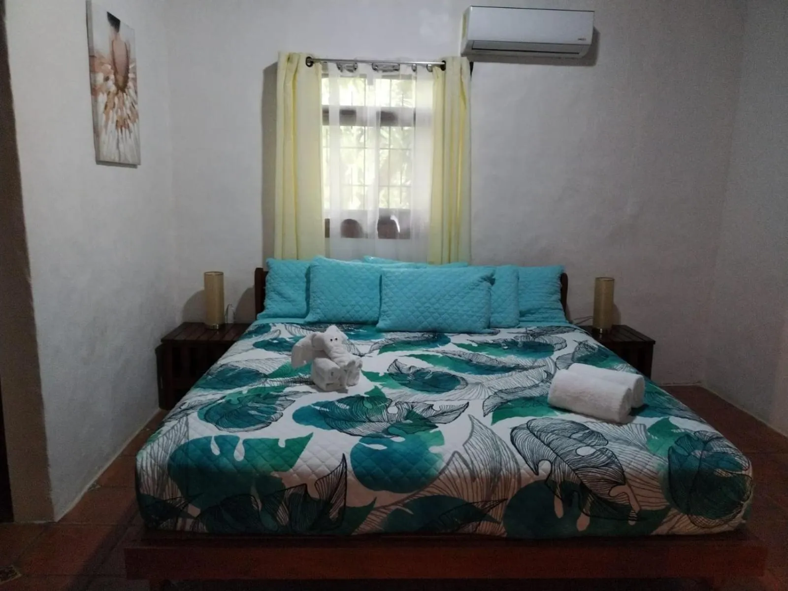 Bed in Hotel Planeta Sano