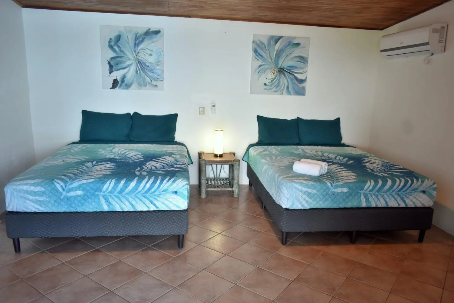 Bed in Hotel Planeta Sano