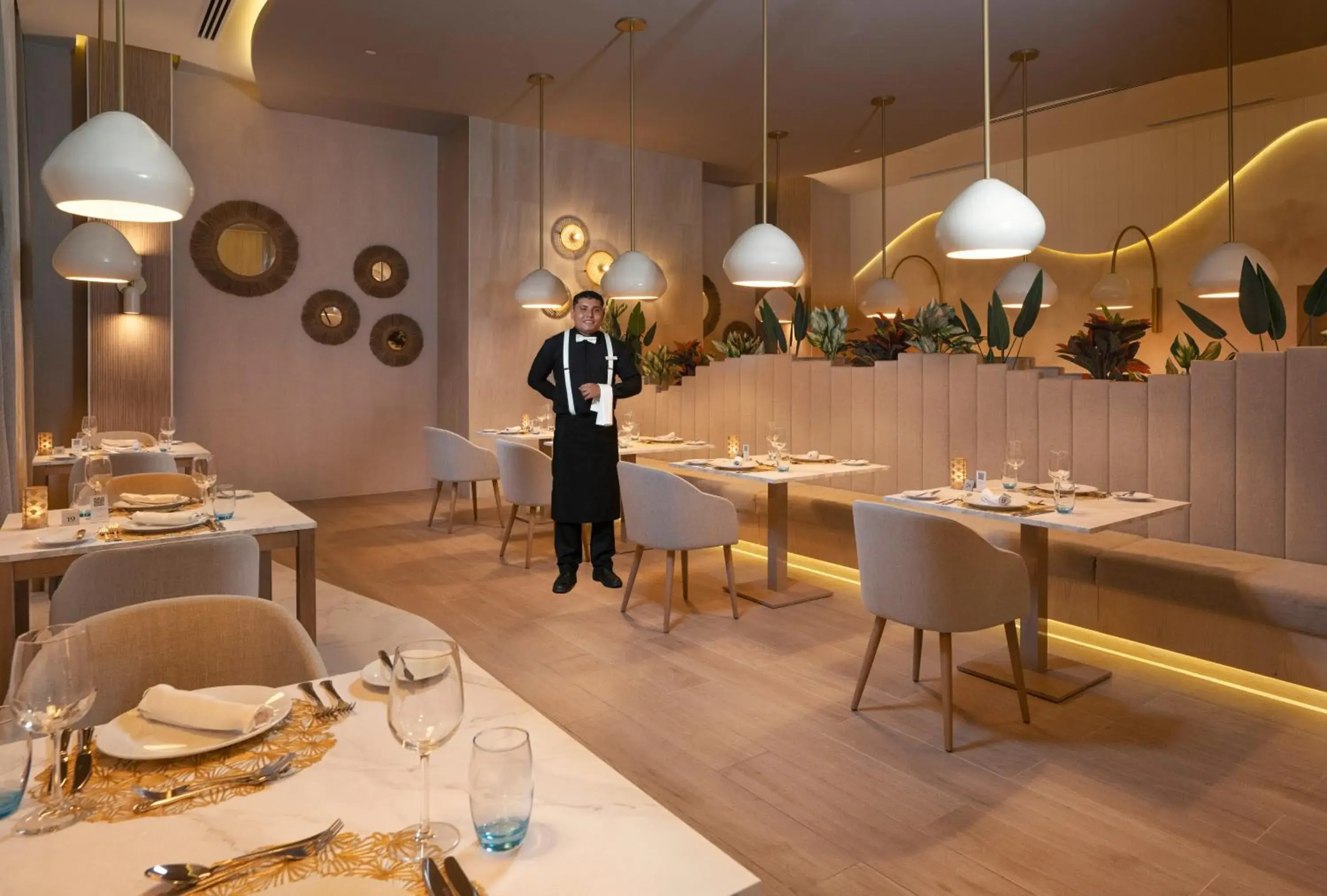 Restaurant/places to eat in Riu Caribe - All Inclusive Restaurant/places to eat in Riu Caribe - All Inclusive