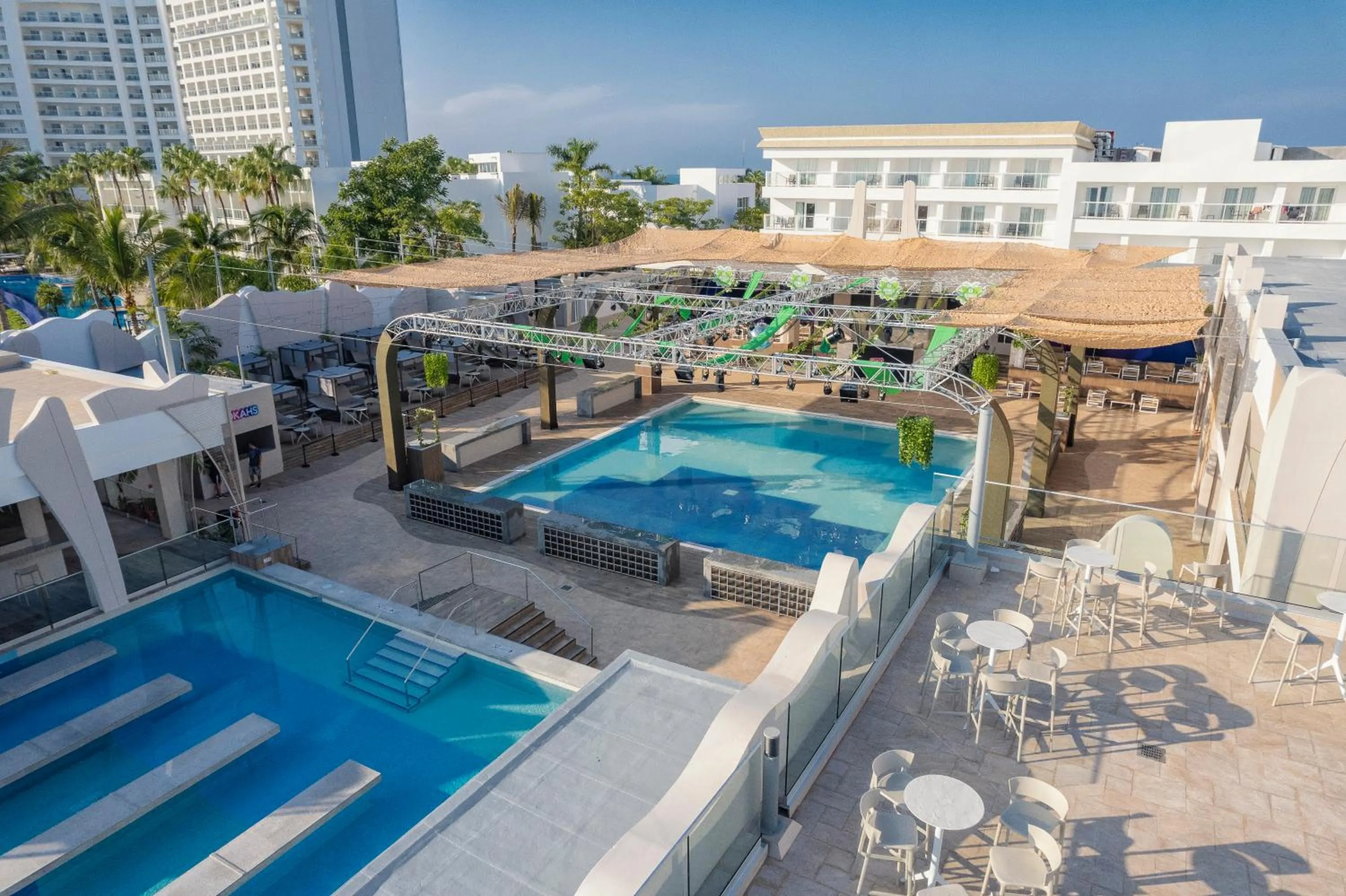 Swimming pool in Riu Caribe - All Inclusive