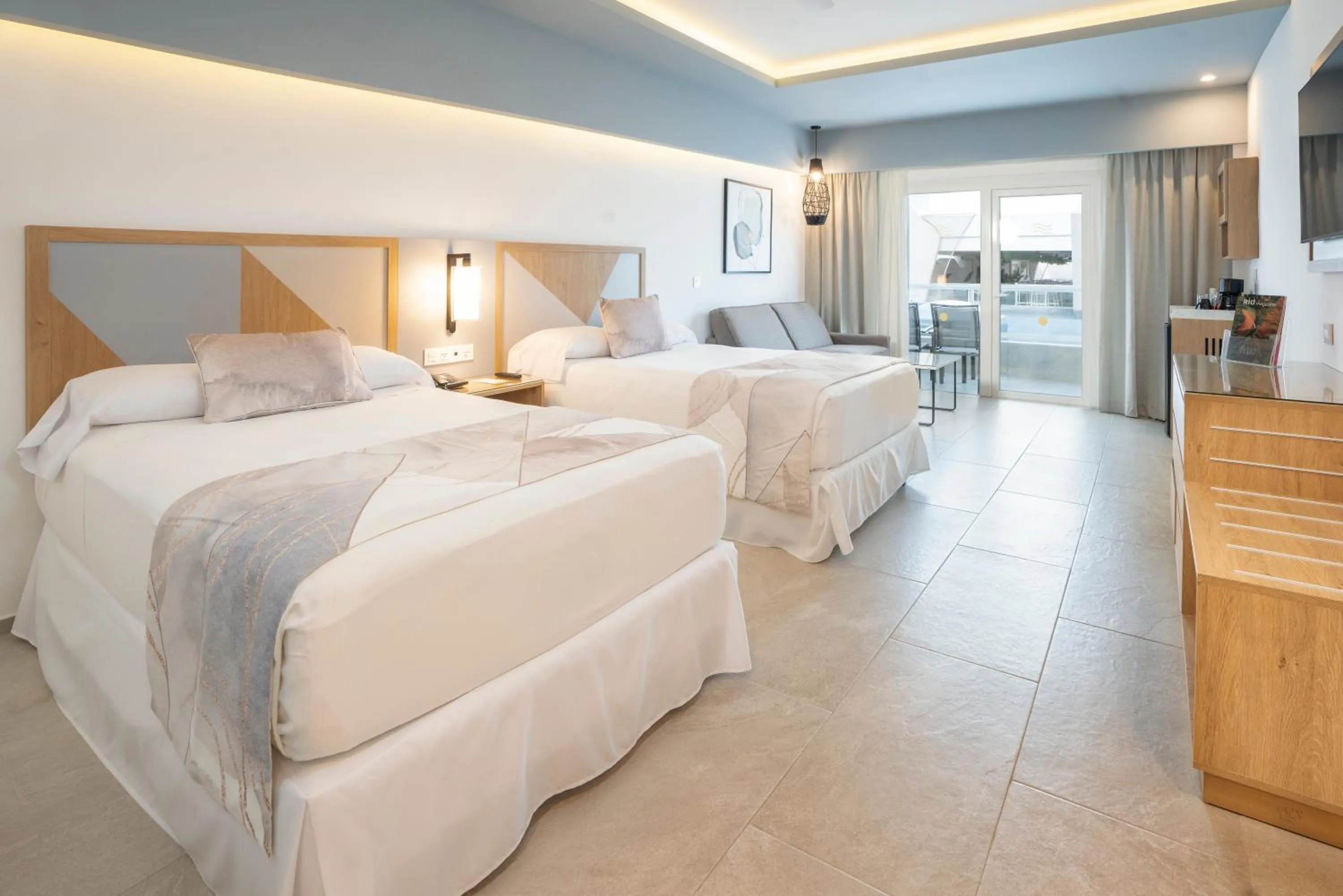 Bed in Riu Caribe - All Inclusive