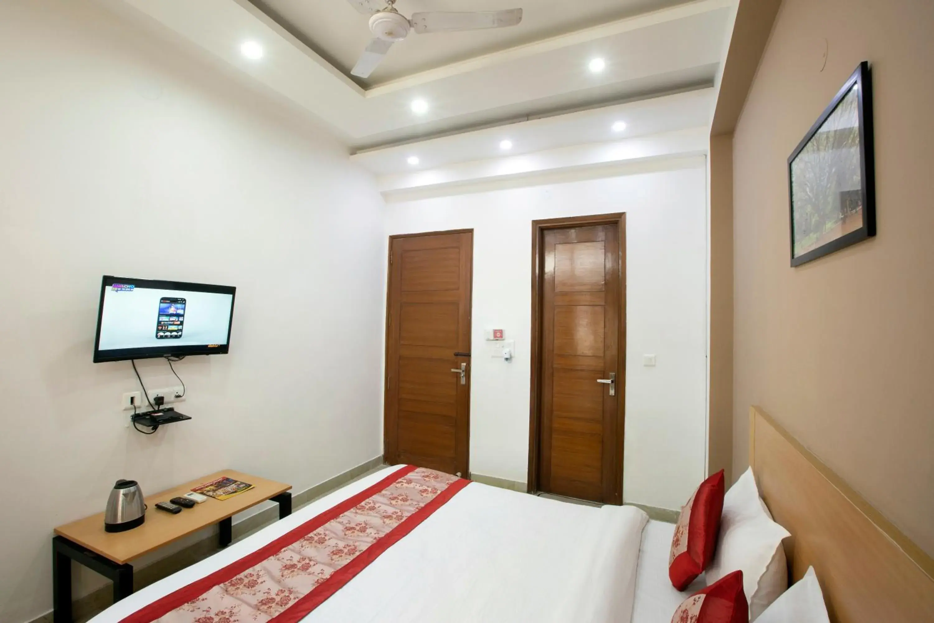 Bed in Hotel Surya Palace By Aura Bed in Hotel Surya Palace By Aura
