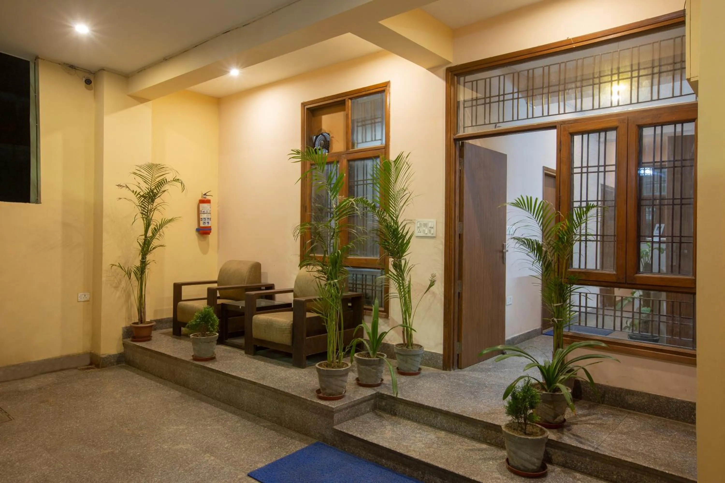 Facade/entrance in Hotel Surya Palace By Aura