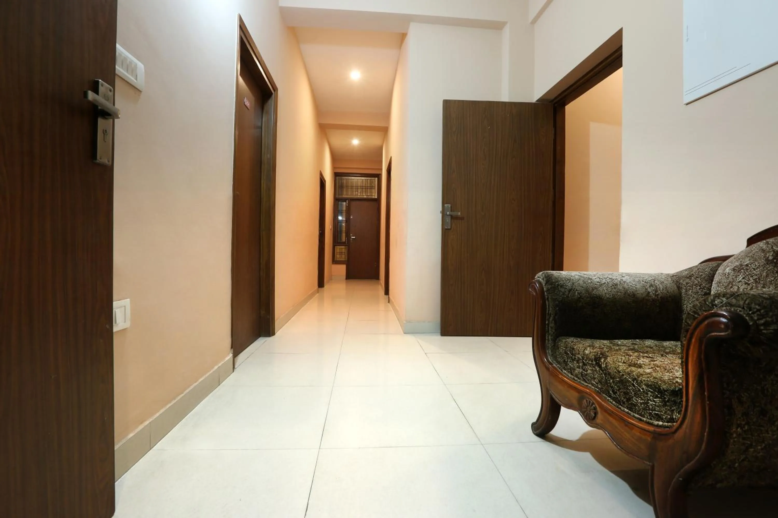 Seating area in Hotel Surya Palace By Aura