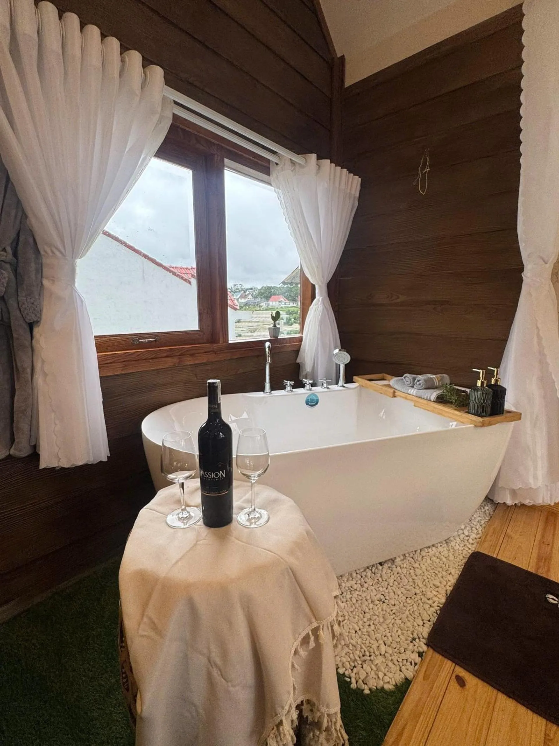 Bath in Nhà Sói Homestay Da Lat