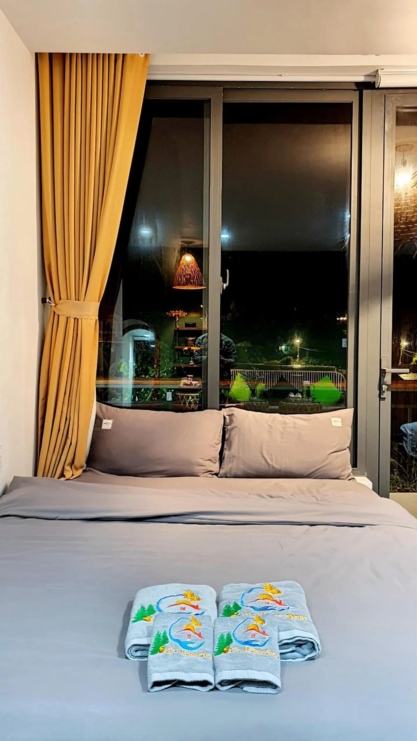 View (from property/room), Bed in Nhà Sói Homestay Da Lat