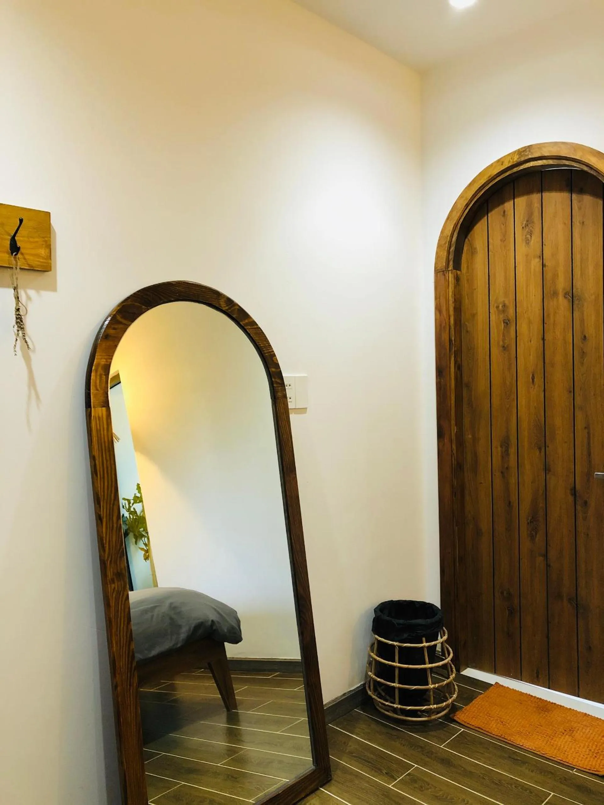 Photo of the whole room in Nhà Sói Homestay Da Lat