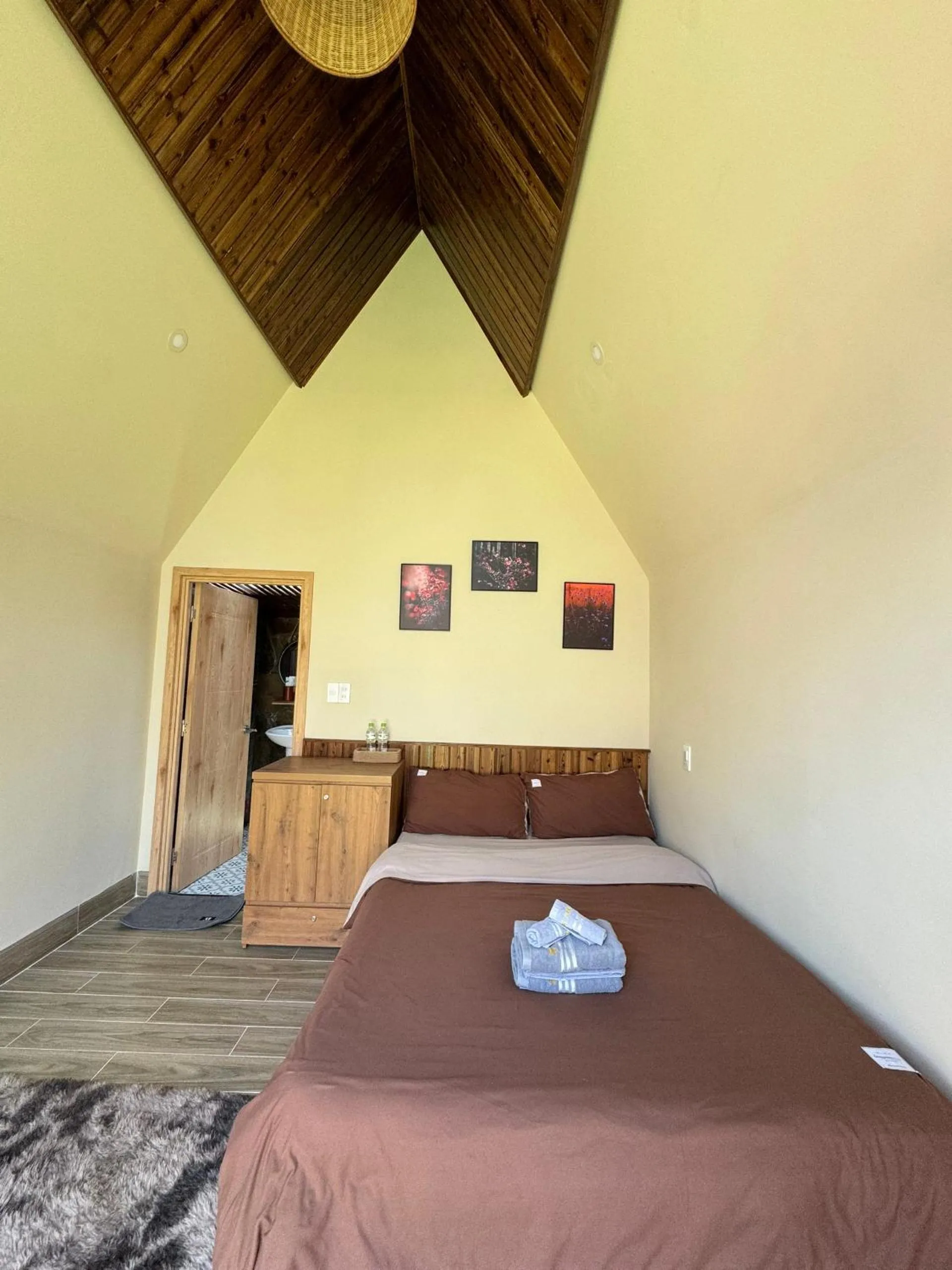 Bedroom, Bed in Nhà Sói Homestay Da Lat